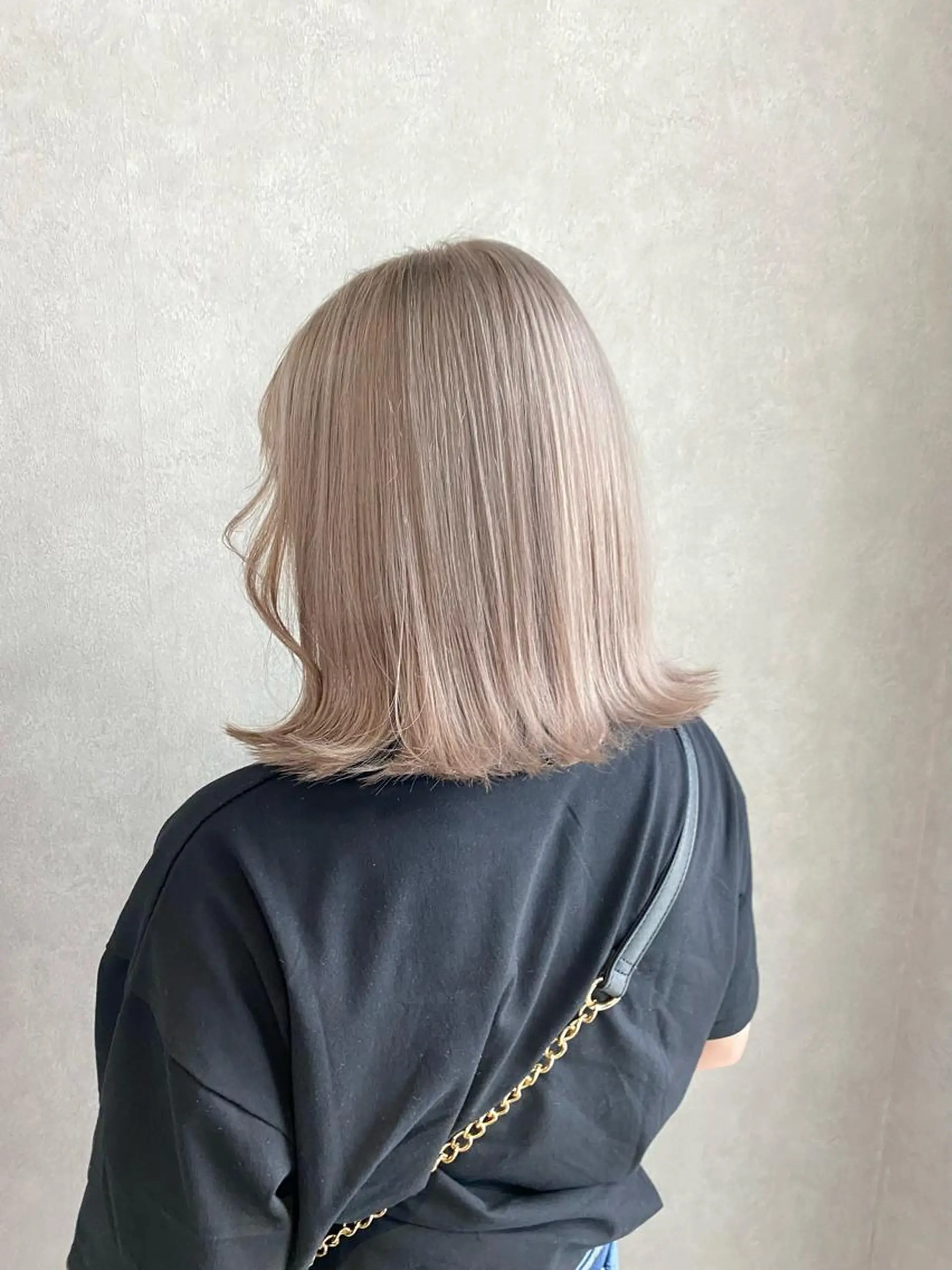 カラー ベージュカラー ホワイトベージュ i'll 髪質改善 淀屋橋 大阪【イル】所属・エクステ/ブリーチ tasukuのヘアスタイル