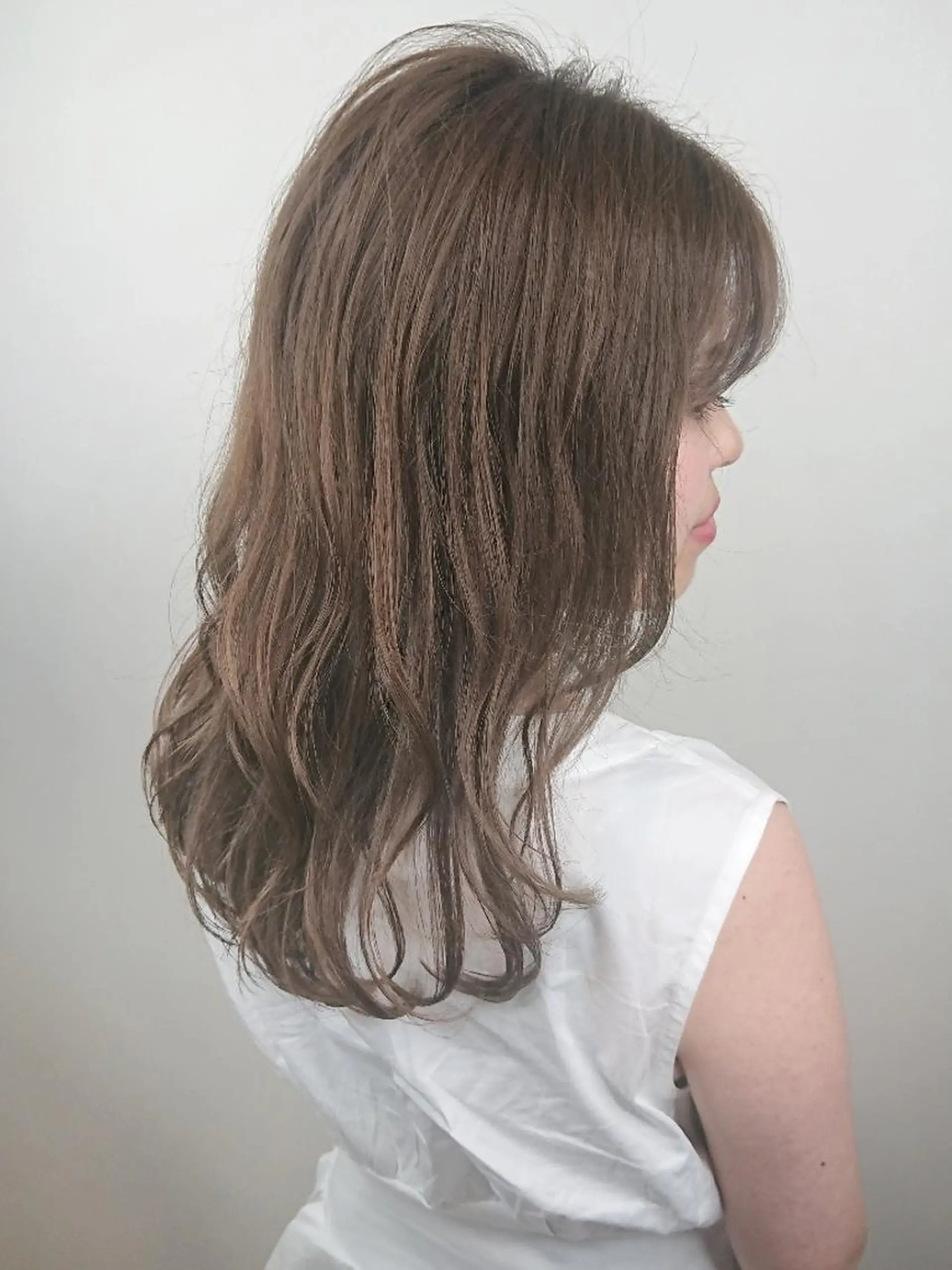 セミロング カラー イルミナカラー カット ヘアカラー トリートメント ✨ブリーチなし透明感 カラー✨ゆりかのヘアスタイル