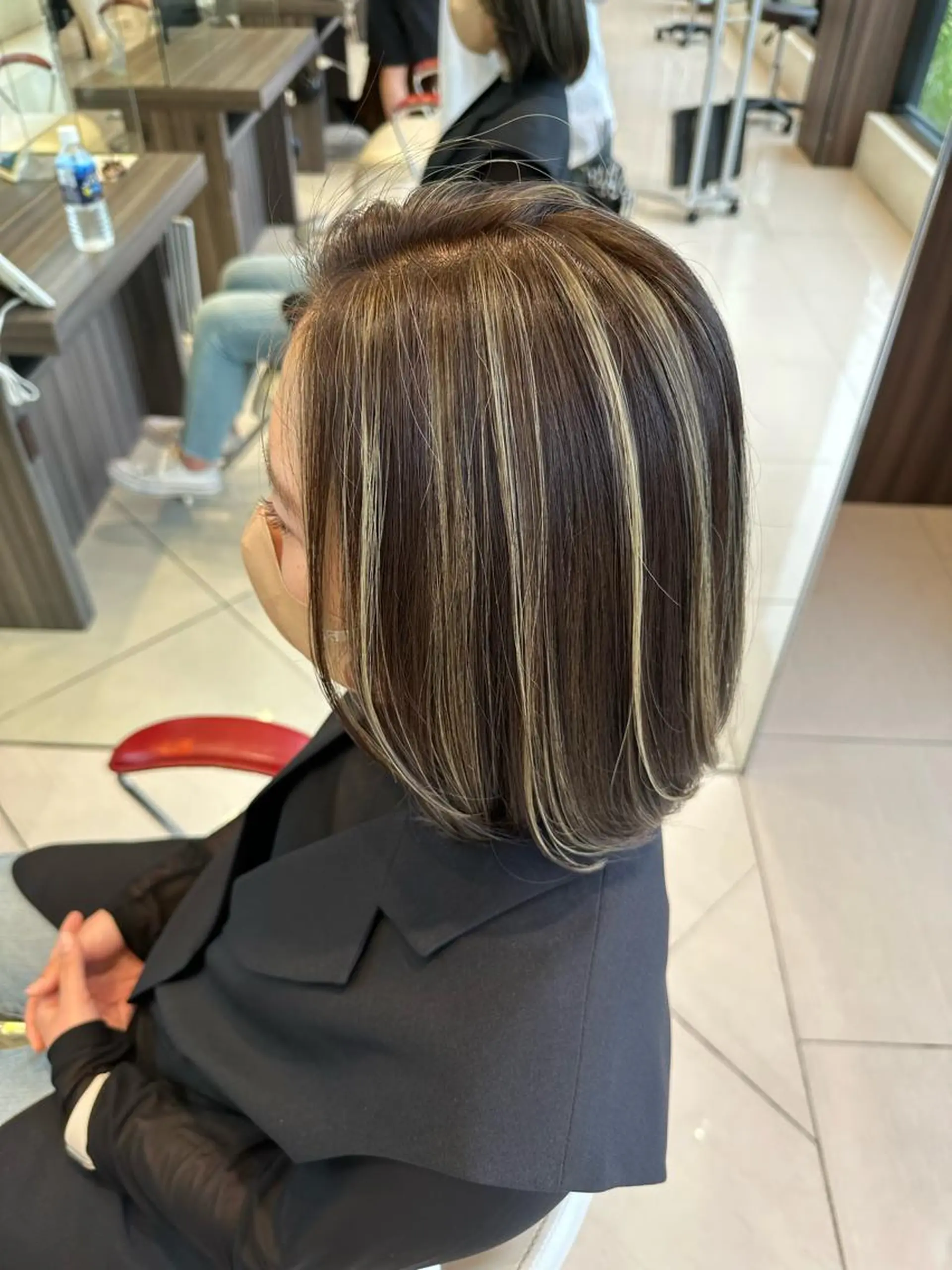 ミディアム カラー ハイライトカラー ハイライト ヘアカラー トリートメント 古畑 佑悟のヘアスタイル