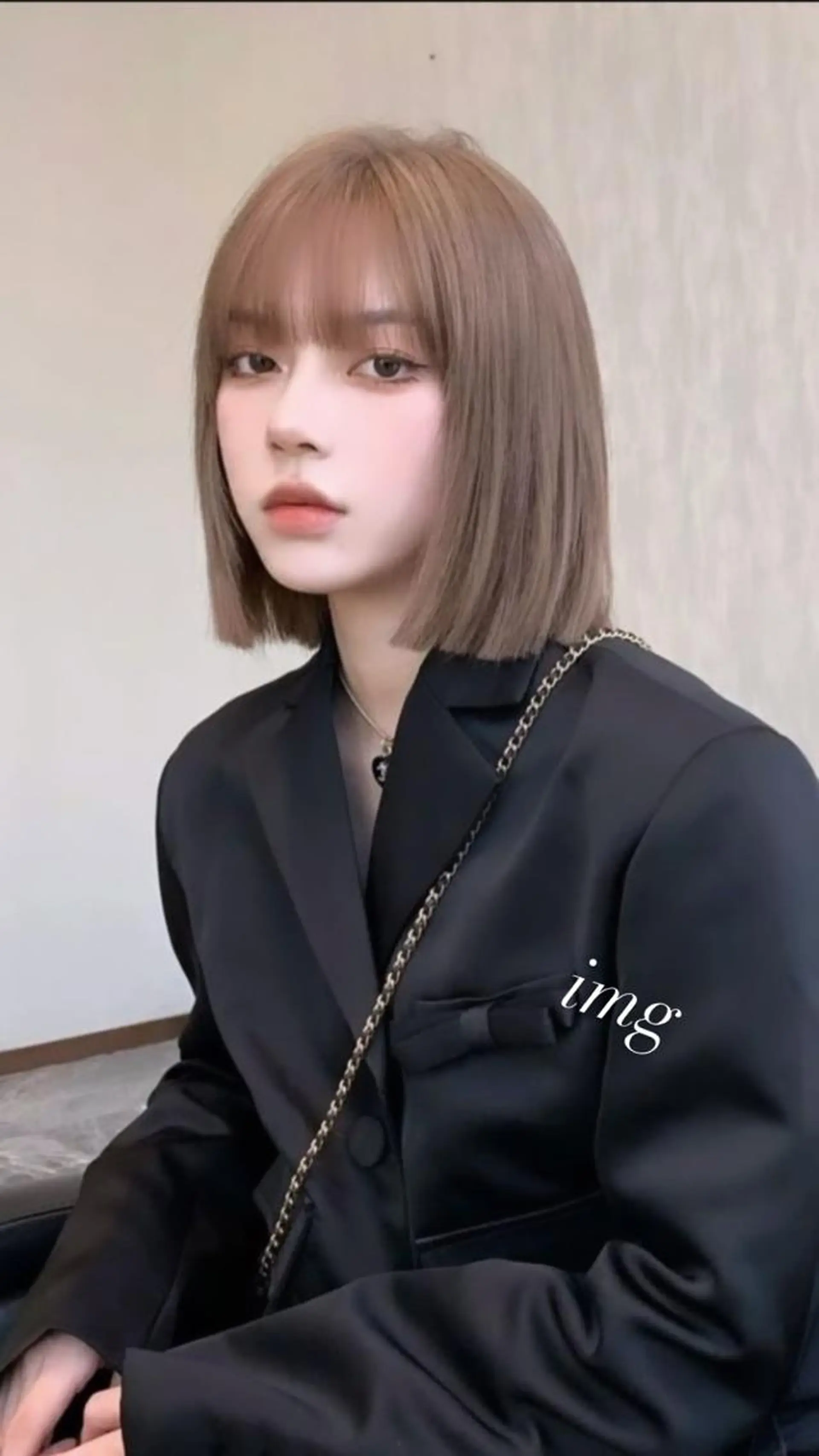 ミディアム カラー 切りっぱなしボブ ショートボブ ボブレイヤー ハイトーンカラー ボブ 🌿レイヤー/ブリー チ/🌿JINのヘアスタイル