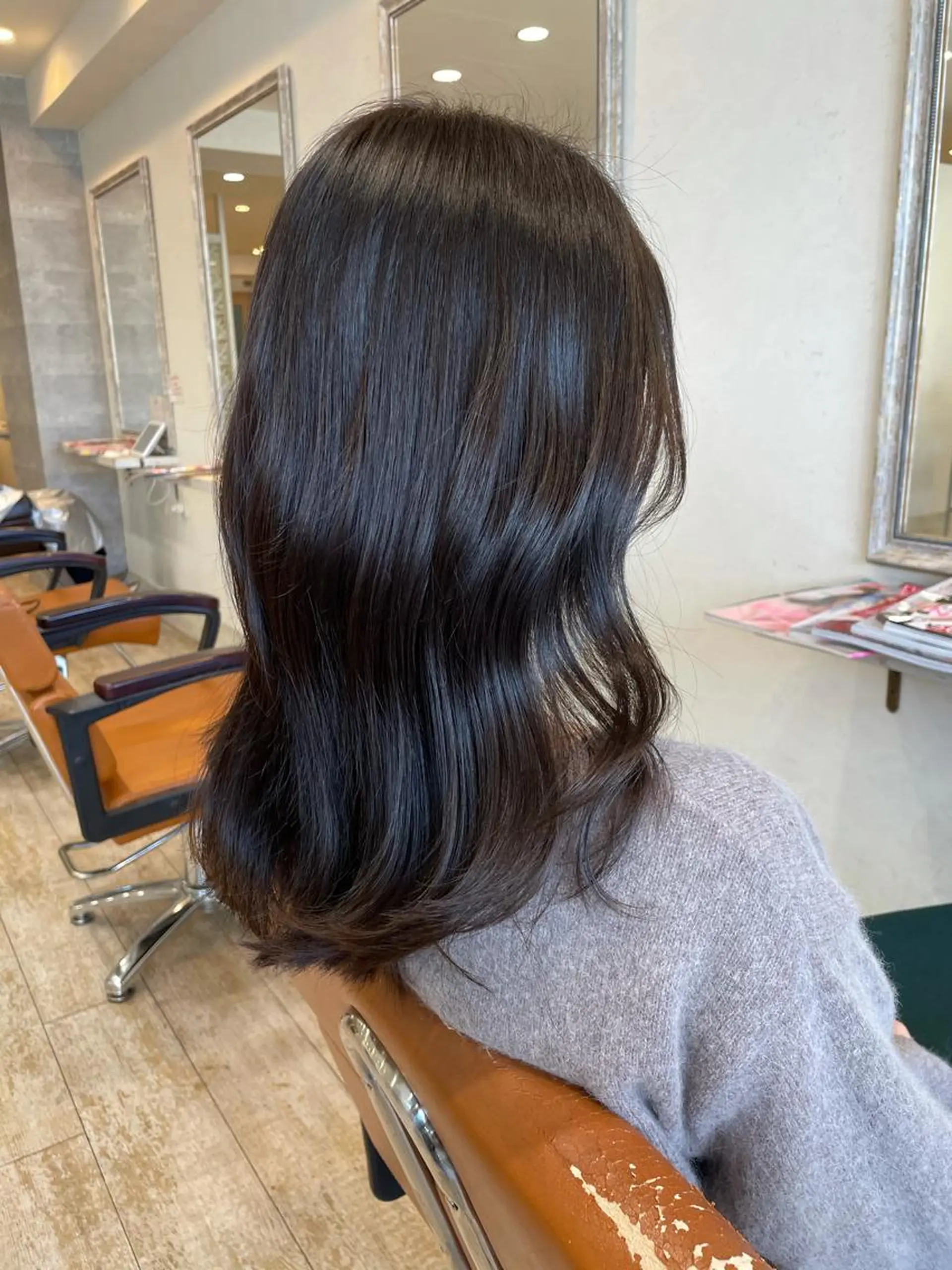 セミロング カラー ヨシンモリ Agu hair verse所属・小顔/似合わせカット 杉山莉菜のヘアスタイル