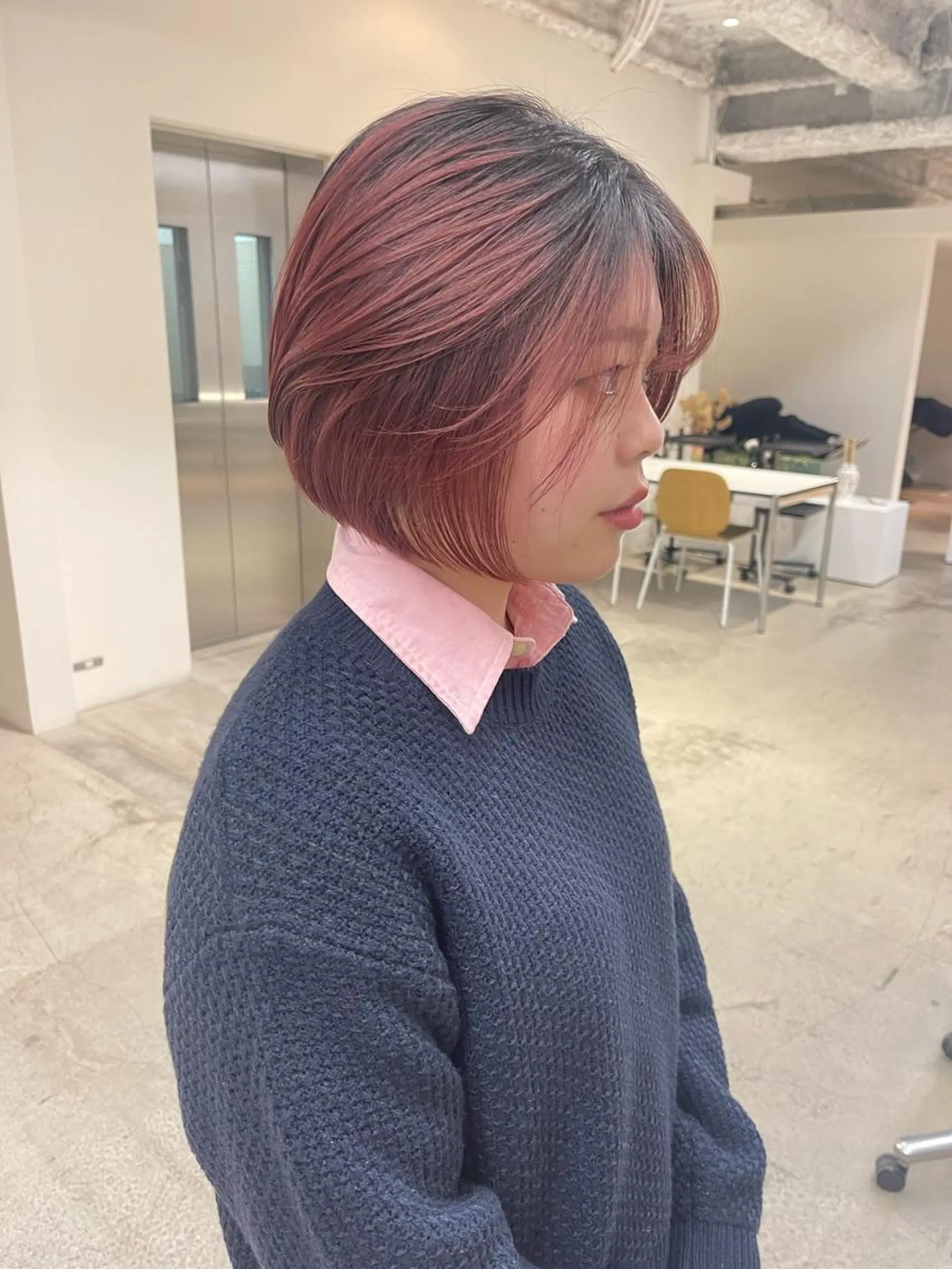 ショート oma　袮次金 鈴香のヘアスタイル