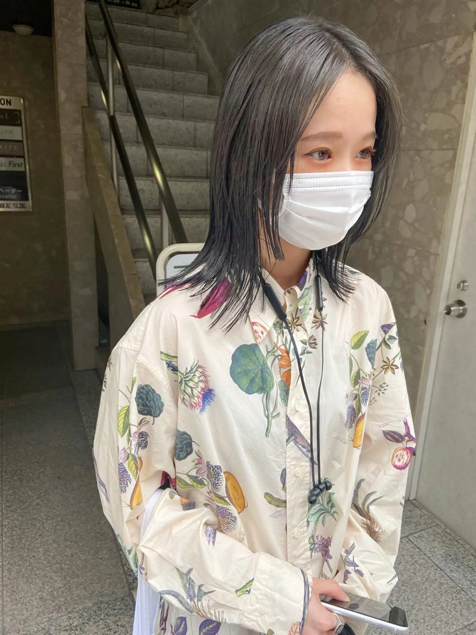 セミロング ヘアカラー トリートメント 岡本康平/ボブ /ブリーチ/レイヤーのヘアスタイル