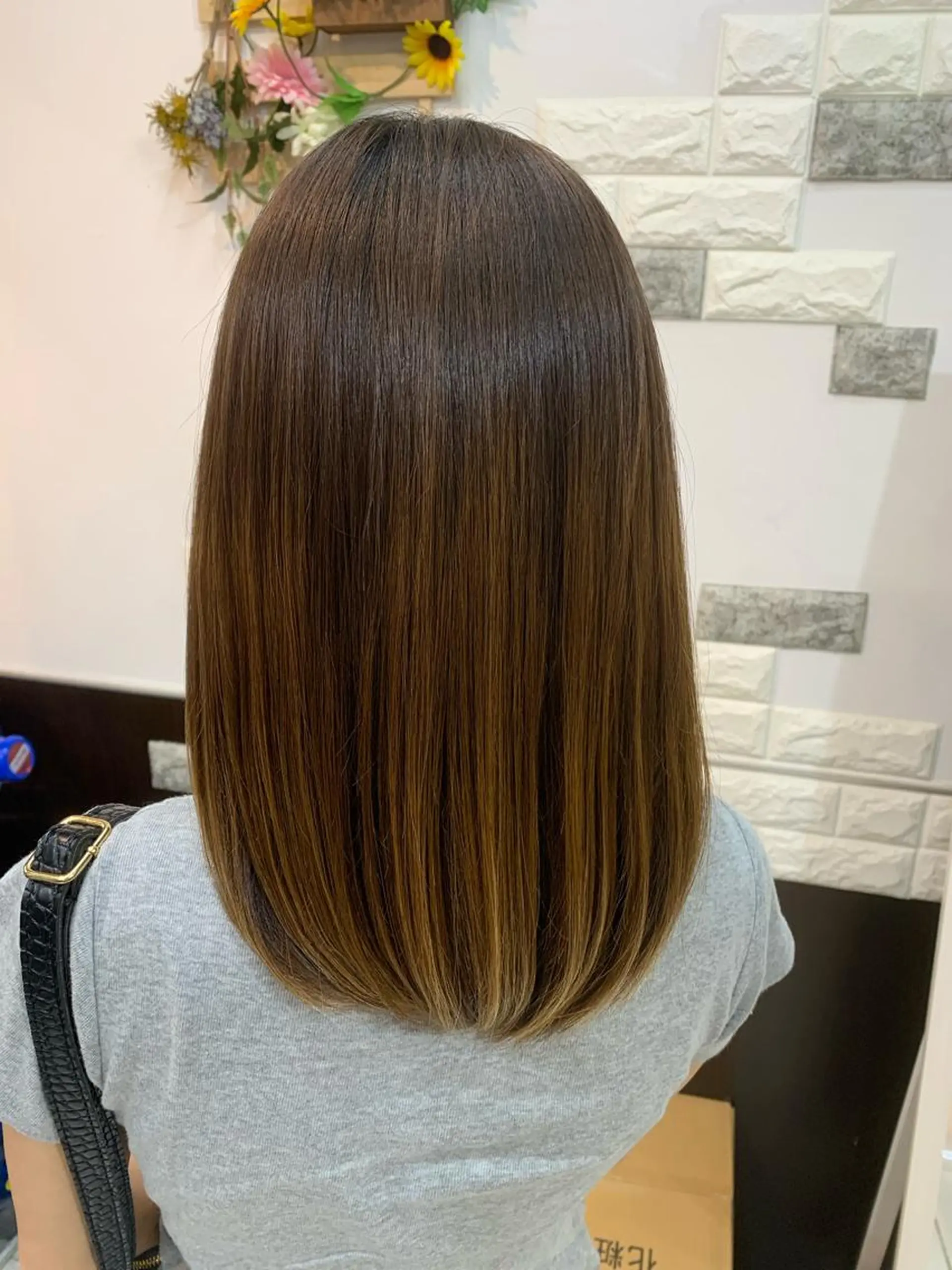 セミロング 髪質改善 トリートメント 大人女性ぼかし メンズ強化🦙平作のヘアスタイル