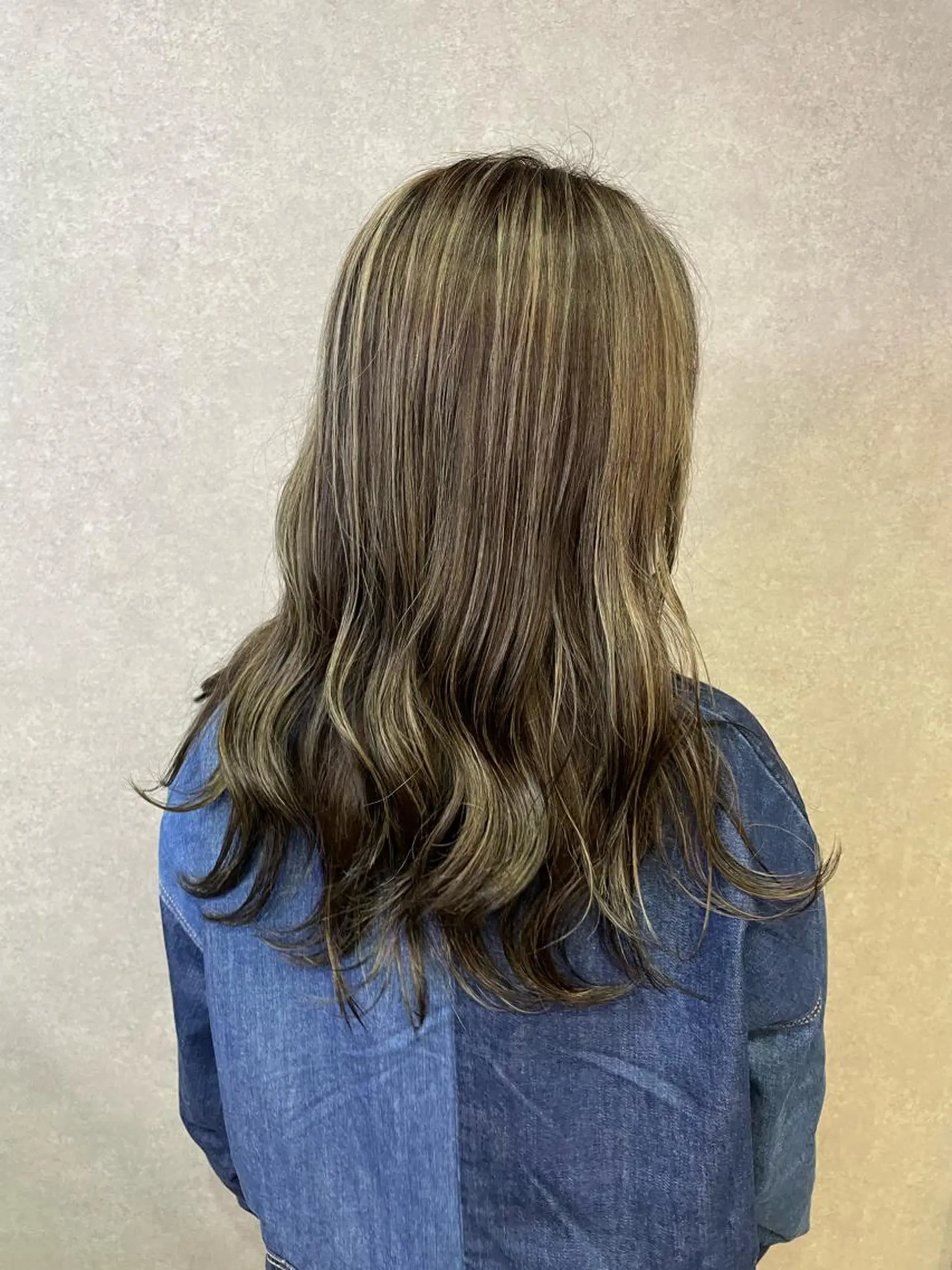 セミロング カラー ハイライトカラー ハイライト 朝倉 海斗のヘアスタイル