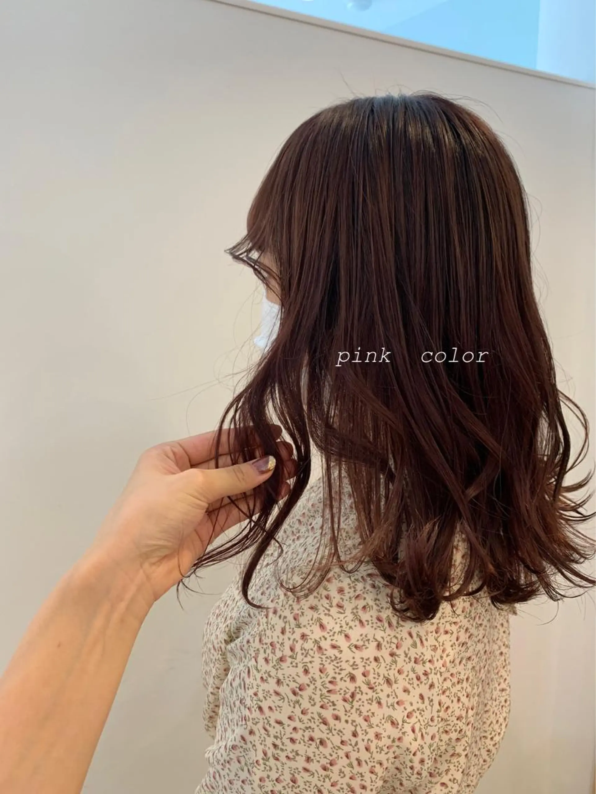 セミロング カラー 佐藤 永夏のヘアスタイル