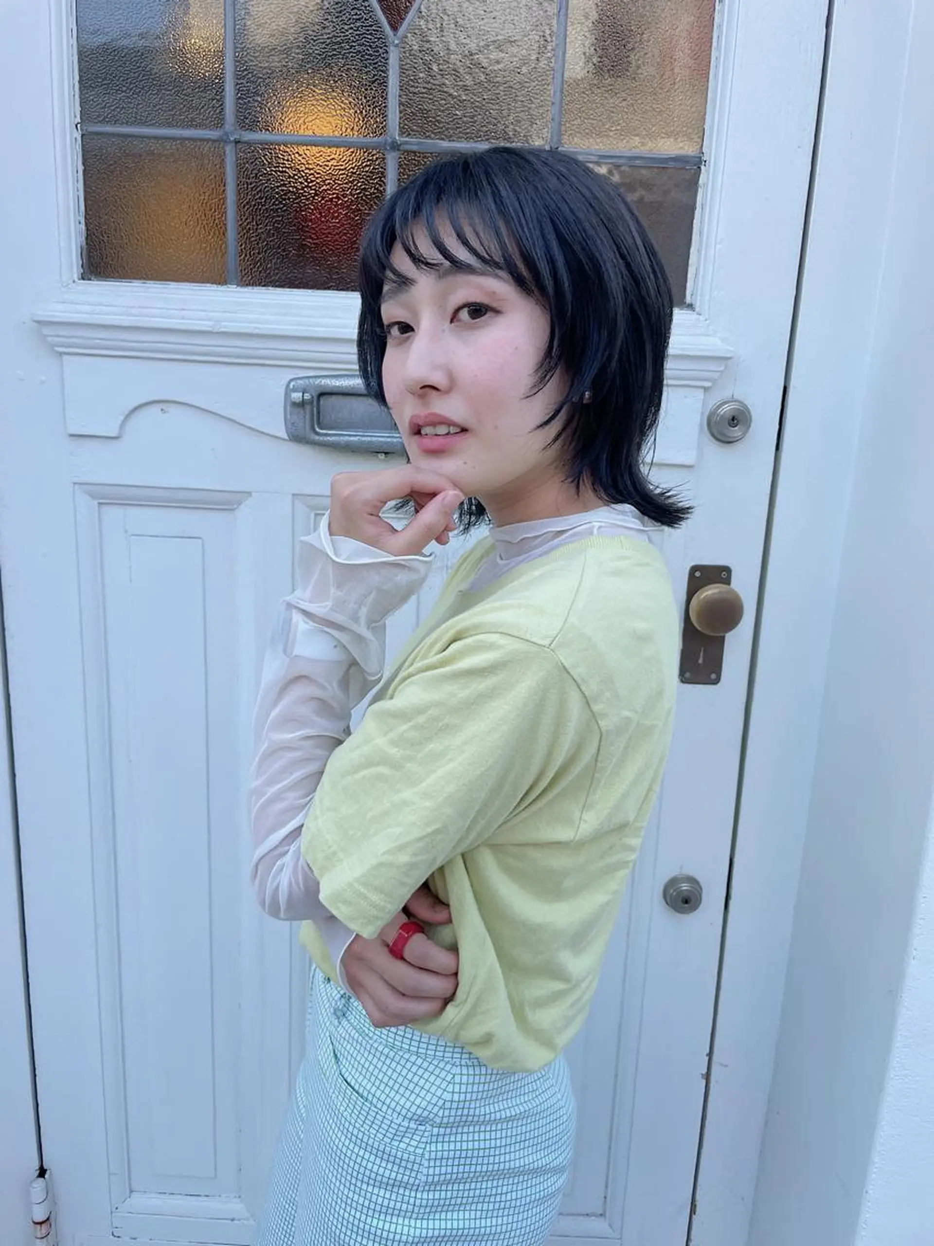 ミディアム カラー 透明感カラー シルバー ウルフカット カット ヘアカラー h a k u 大倉 卓人のヘアスタイル