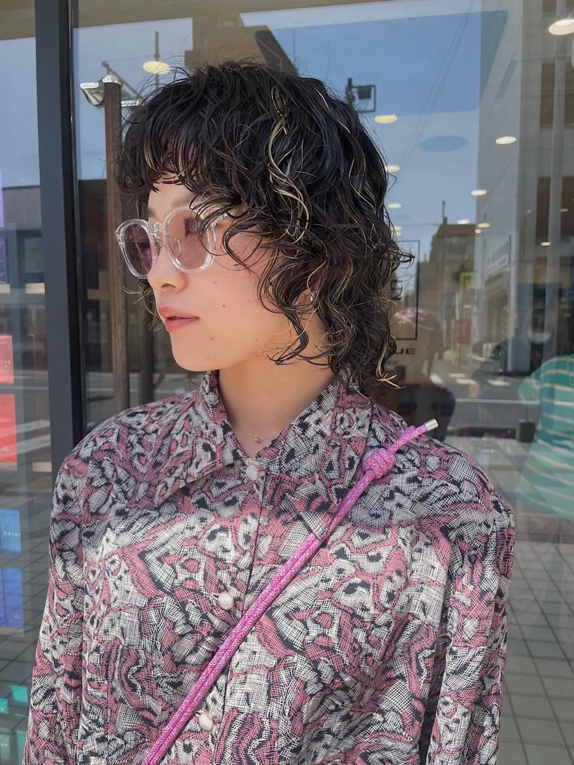 ミディアム パーマ ミディアムパーマ ハイライト カット パーマ パーマ指名No1 /namiのヘアスタイル