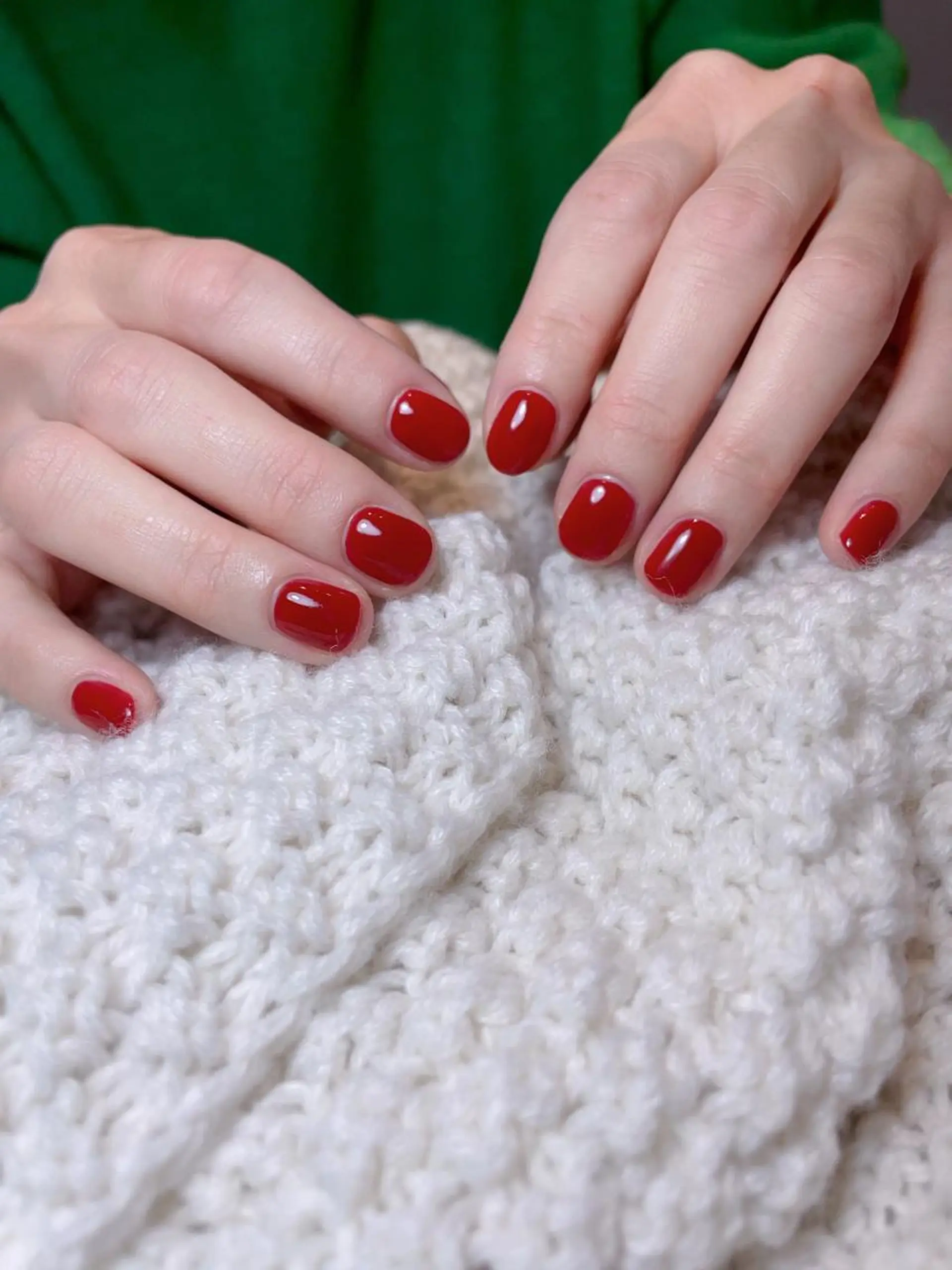 ネイル 赤色 ショートネイル 南野 由希のネイルデザイン