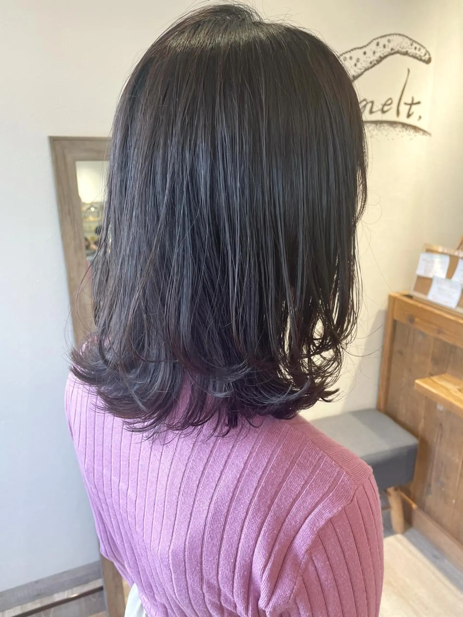 ミディアム カラー 🩰オリーブ/ ベージュ松本咲花🩰のヘアスタイル