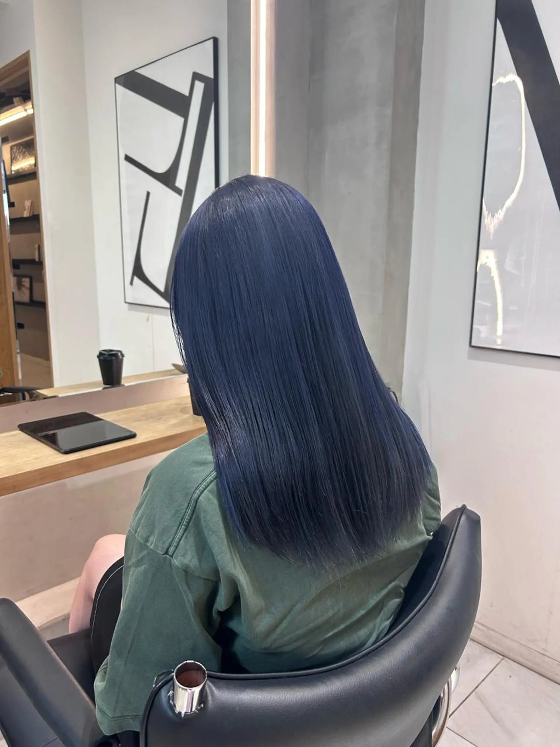 カラー シルバー ヘアカラー トリートメント ヘッドスパ ヘアセット miko🪽地毛風/ ハイトーン/レイヤーのヘアスタイル