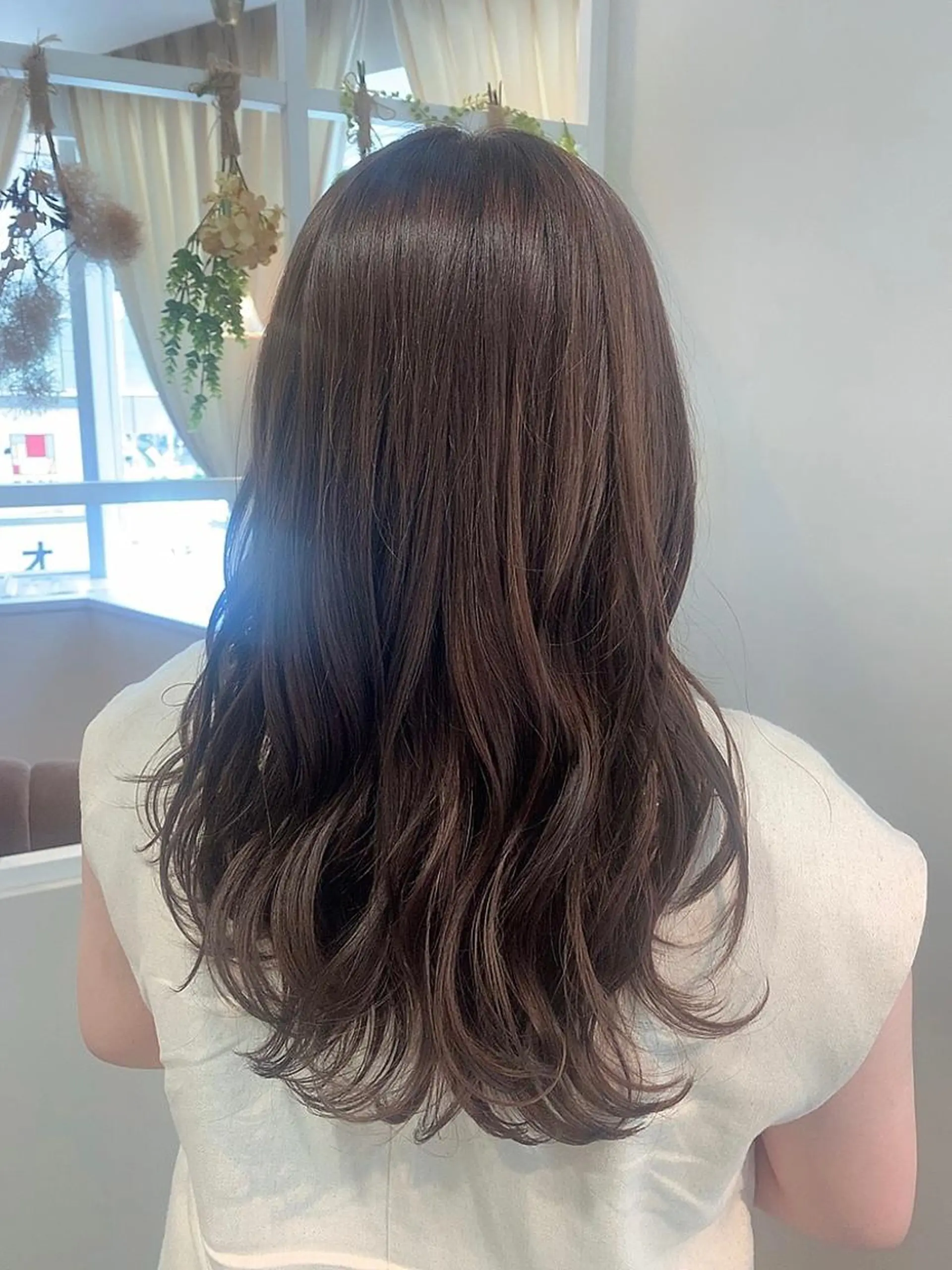 ロング カラー 🪞Unge チヒロ 女性限定のヘアスタイル