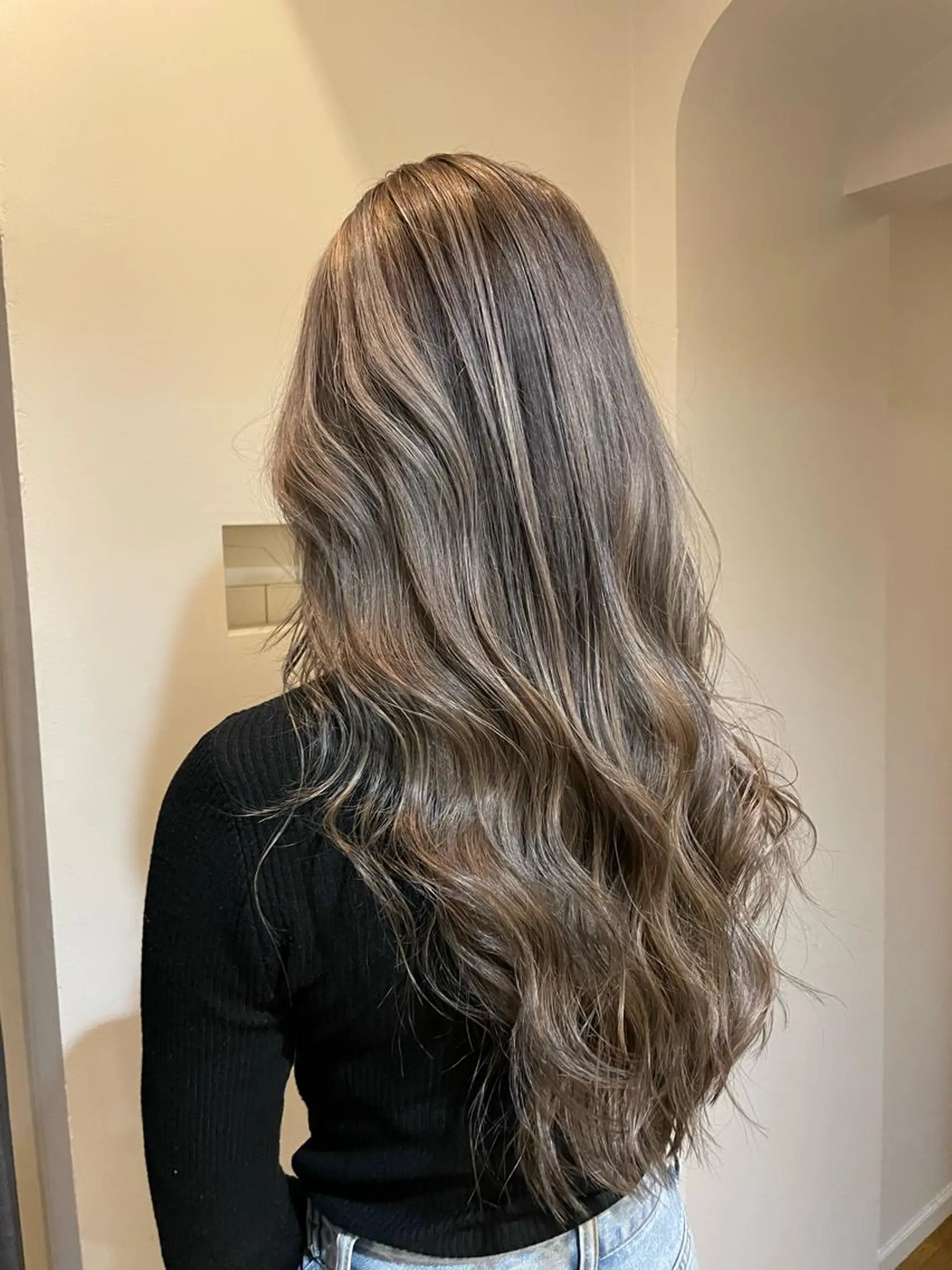 ロング ヘアカラー トリートメント ブリーチ毛矯正.髪質 改善.髪にドラマをのヘアスタイル