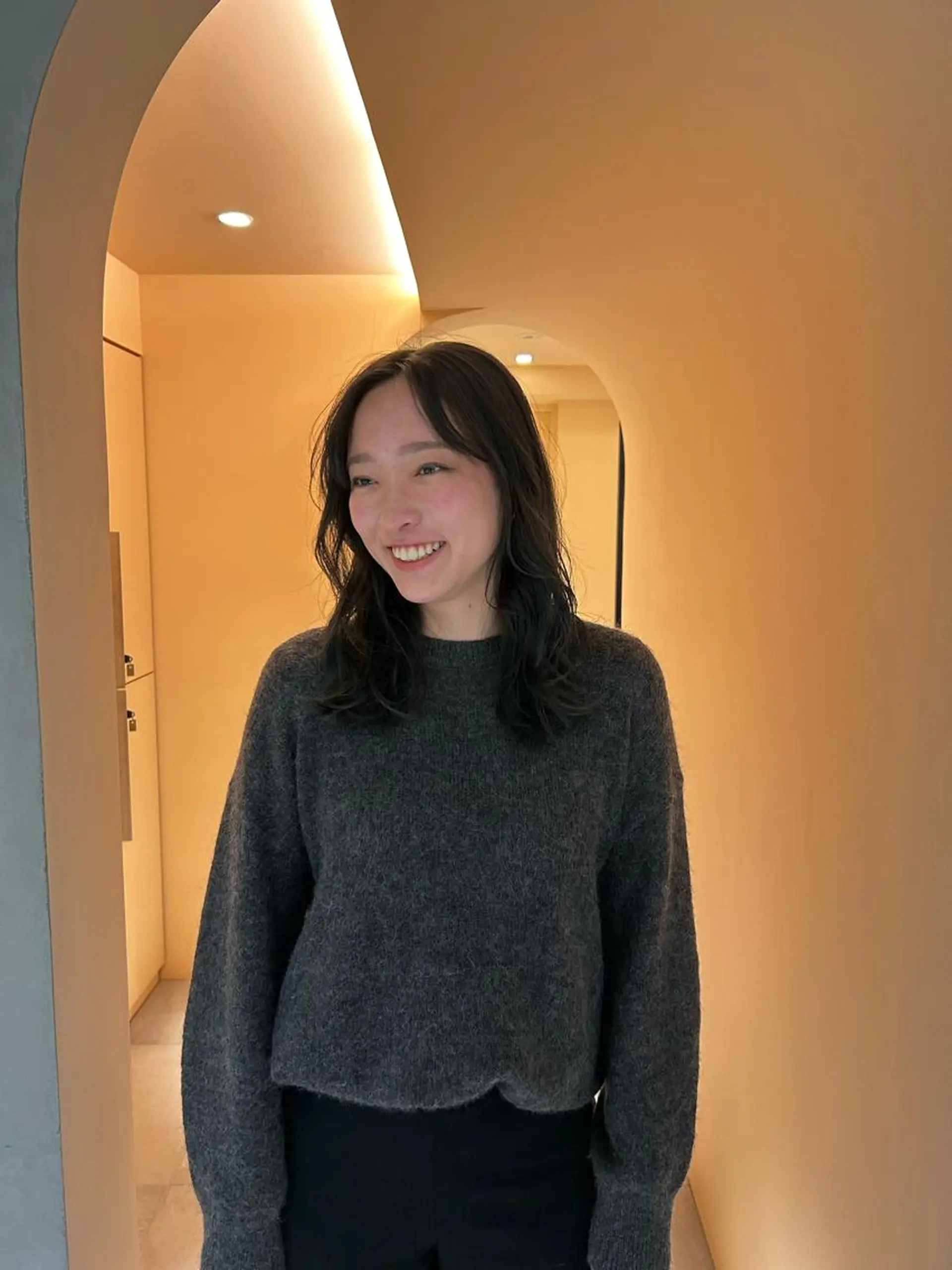 カラー パーマ 暗髪🐈‍⬛艶髪☔︎ 愛弥のヘアスタイル