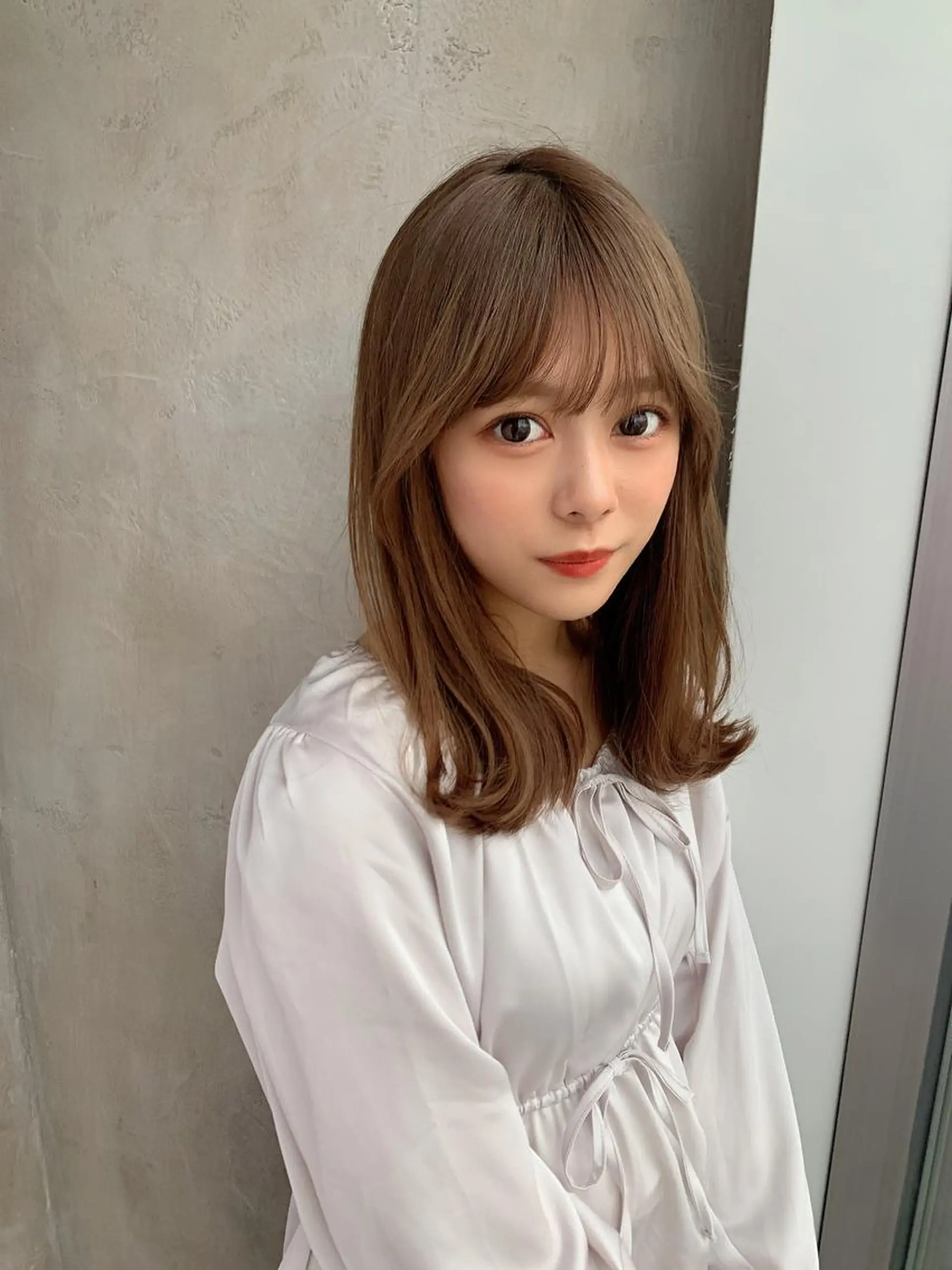 セミロング カラー バレイヤージュ ブリーチ ケアブリーチ ダブルカラー ハイライトカラー カット ヘアカラー トリートメント 新宿✨顔周りカット 韓国ヘア/坂本亜裟海のヘアスタイル
