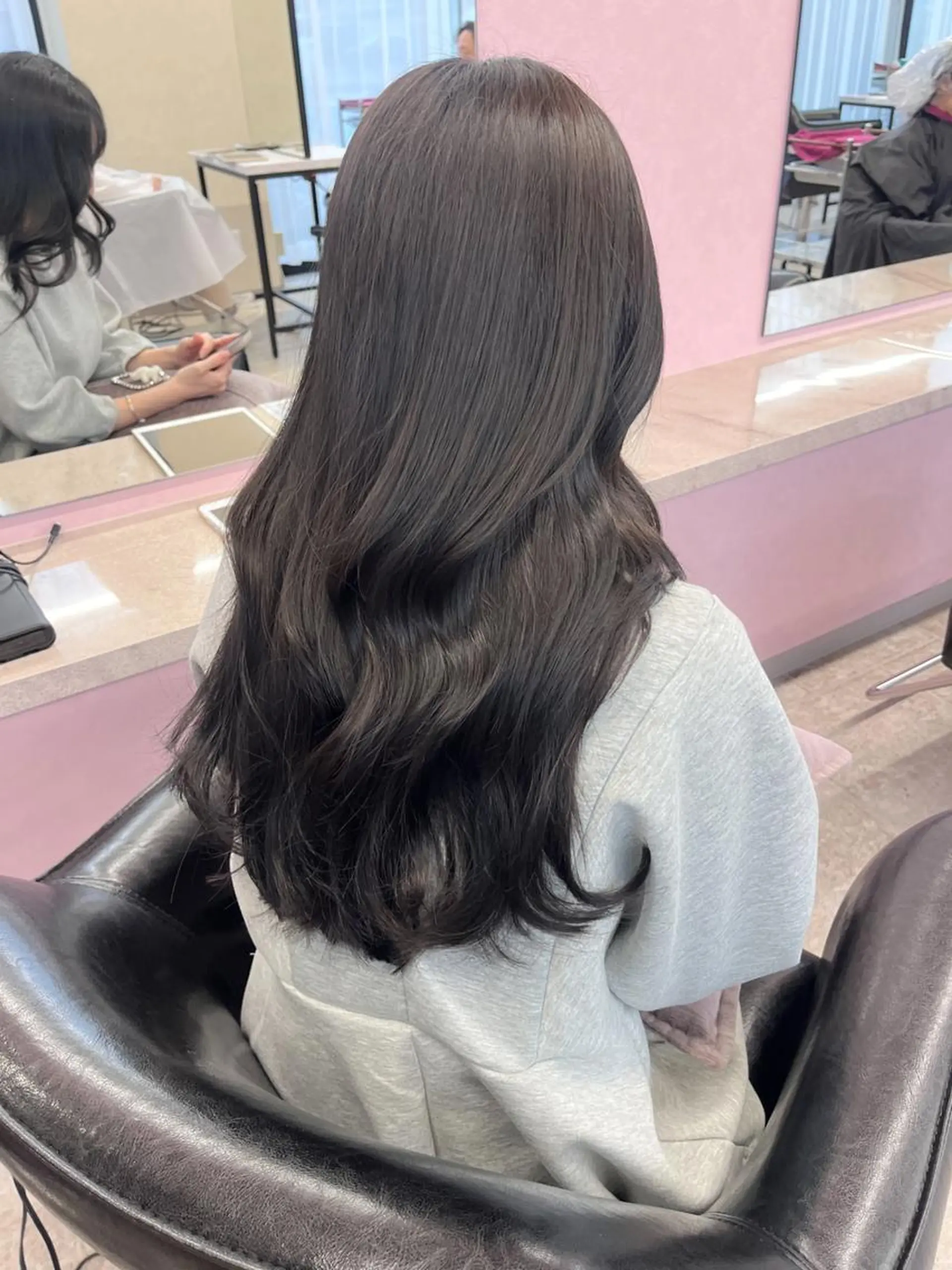 カラー MATTY azusaのヘアスタイル