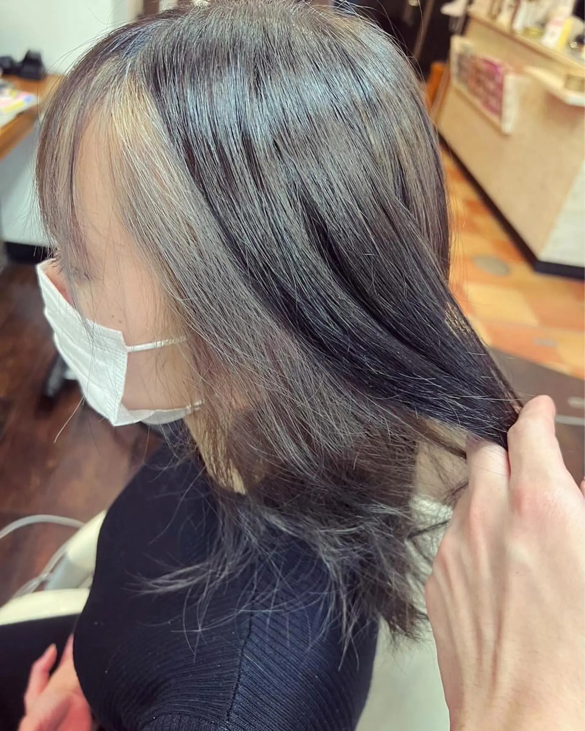 ミディアム カラー ミストバング ベージュカラー  フェイスフレーミング ホワイトベージュ 髪質改善・艶カラー HIROTOのヘアスタイル