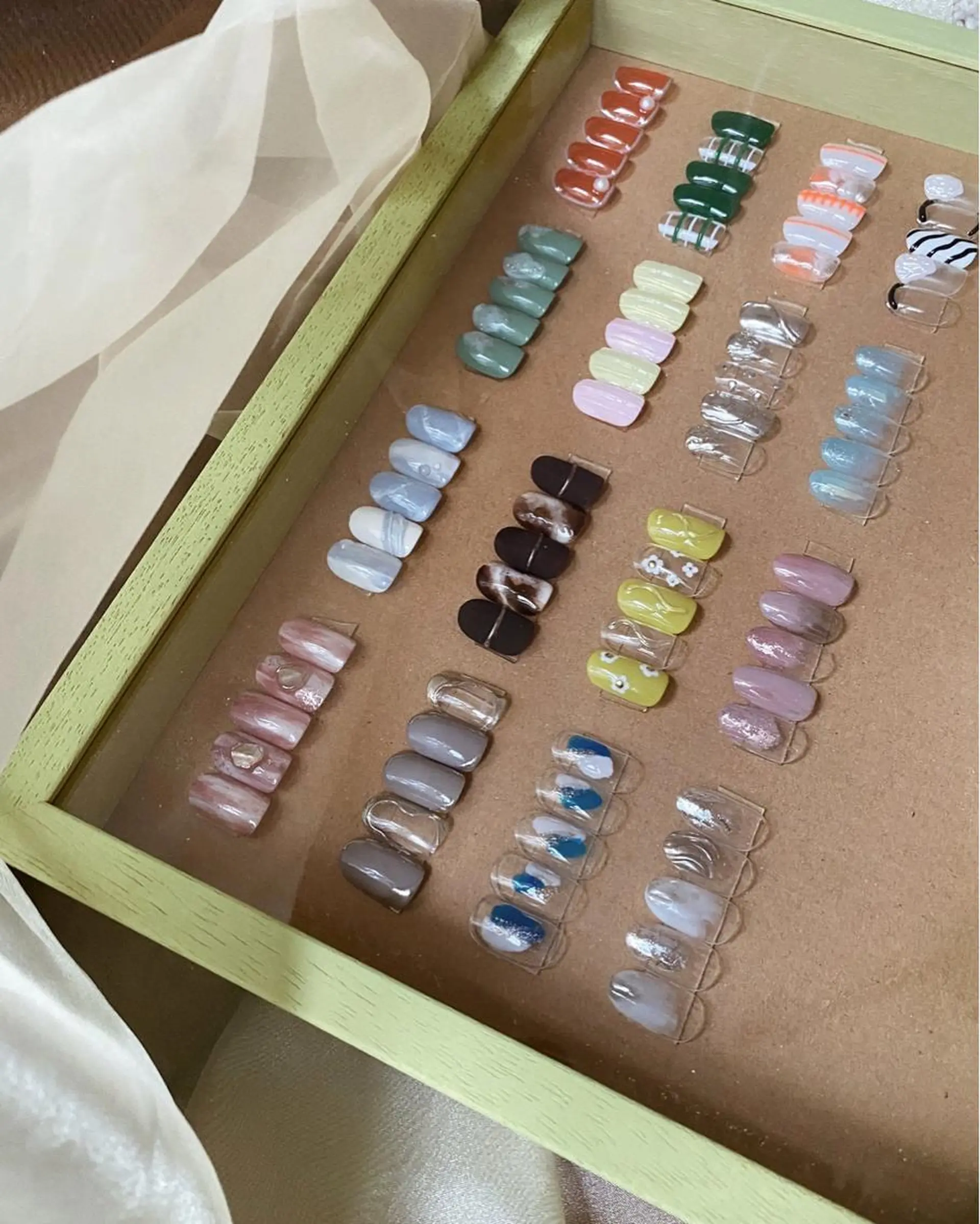 ネイル マツエク・マツパ ハンドネイル nailist SAYAのネイルデザイン