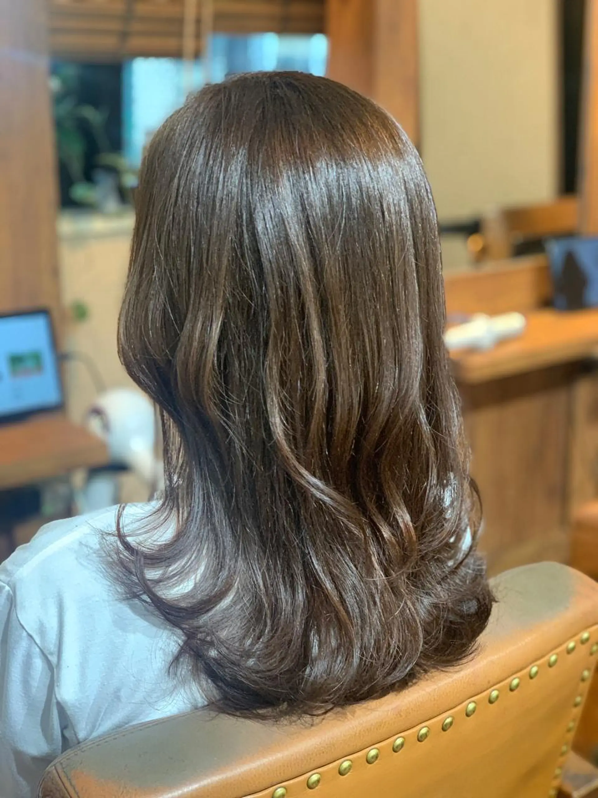 セミロング 武田尚子🌸 自然に仕上がる矯正のヘアスタイル