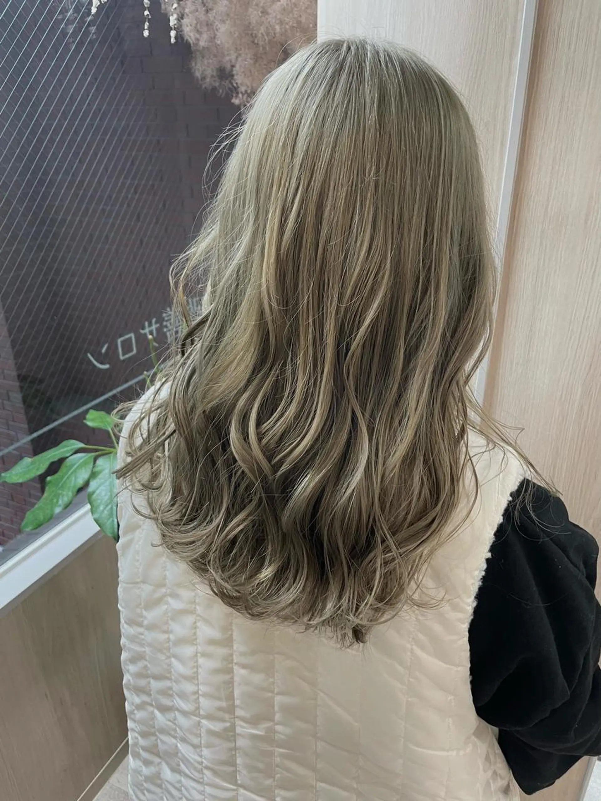 ロング カット トリートメント 西 めぐみのヘアスタイル