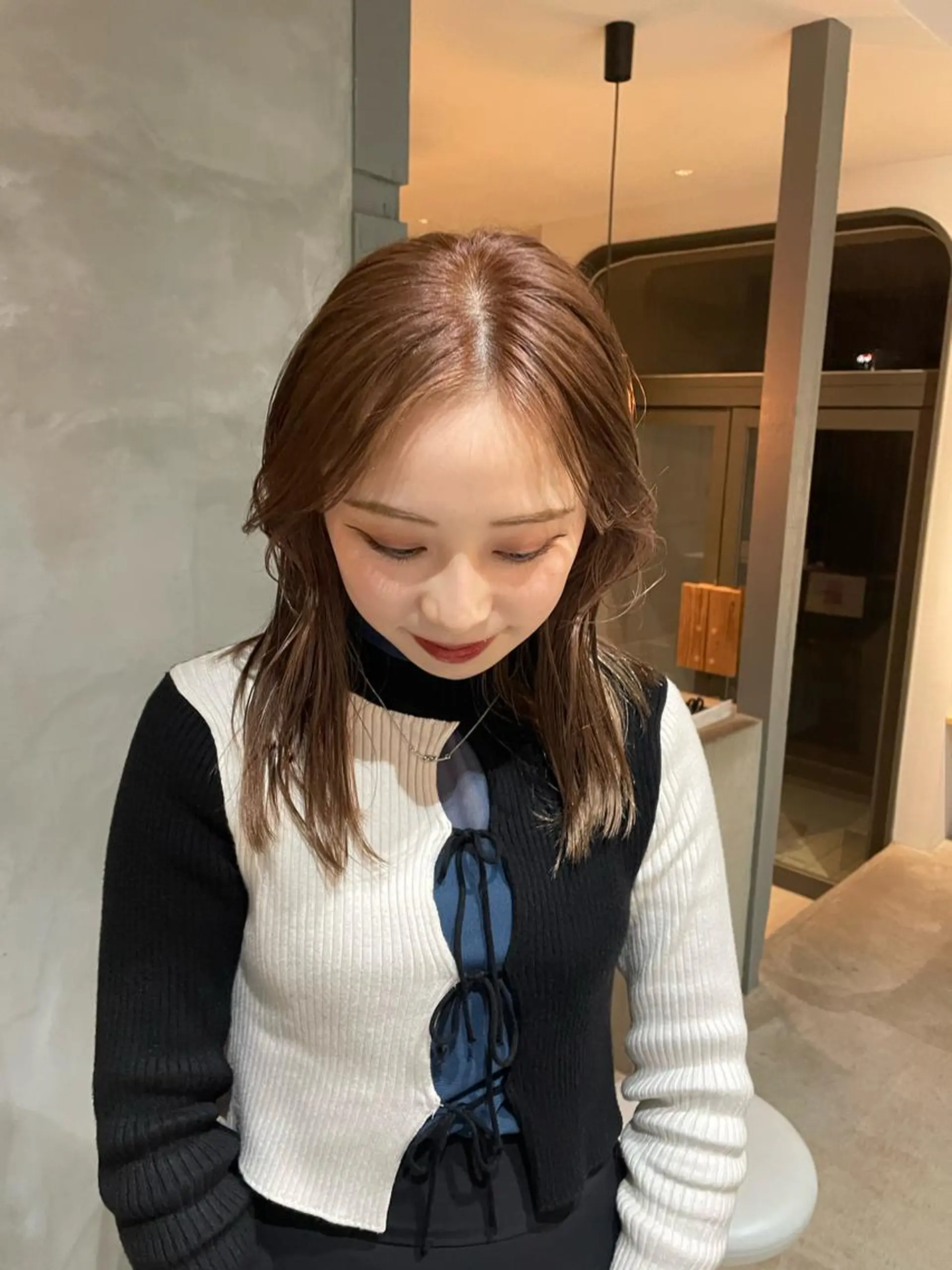 セミロング カラー soi 小島陽香のヘアスタイル