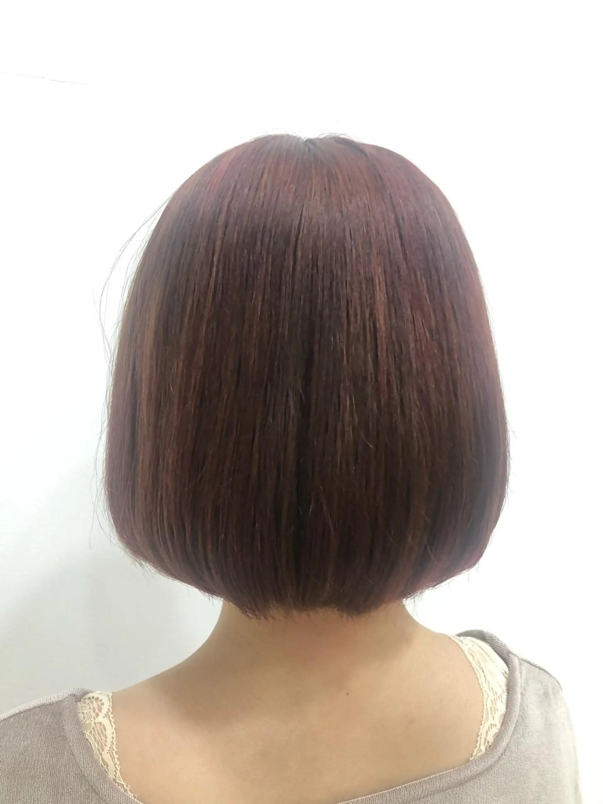 ショート カラー 松原 愛莉のヘアスタイル