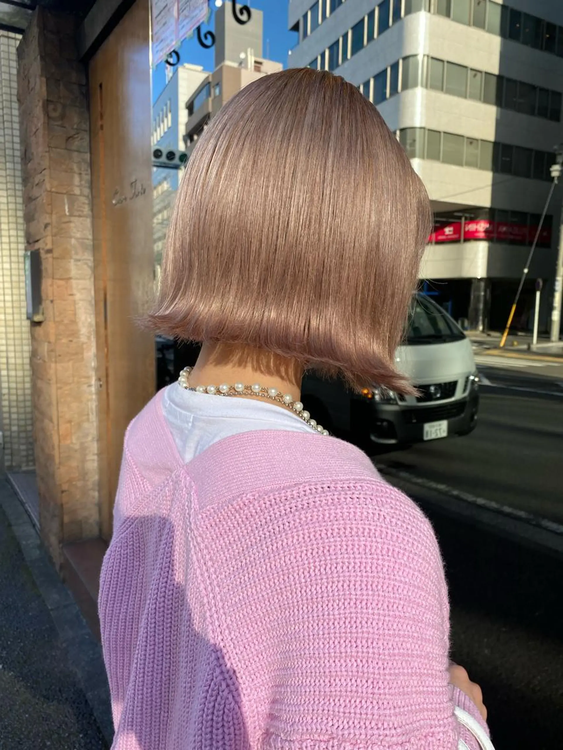 ショート ハイトーン/ ボブ 中村麟のヘアスタイル