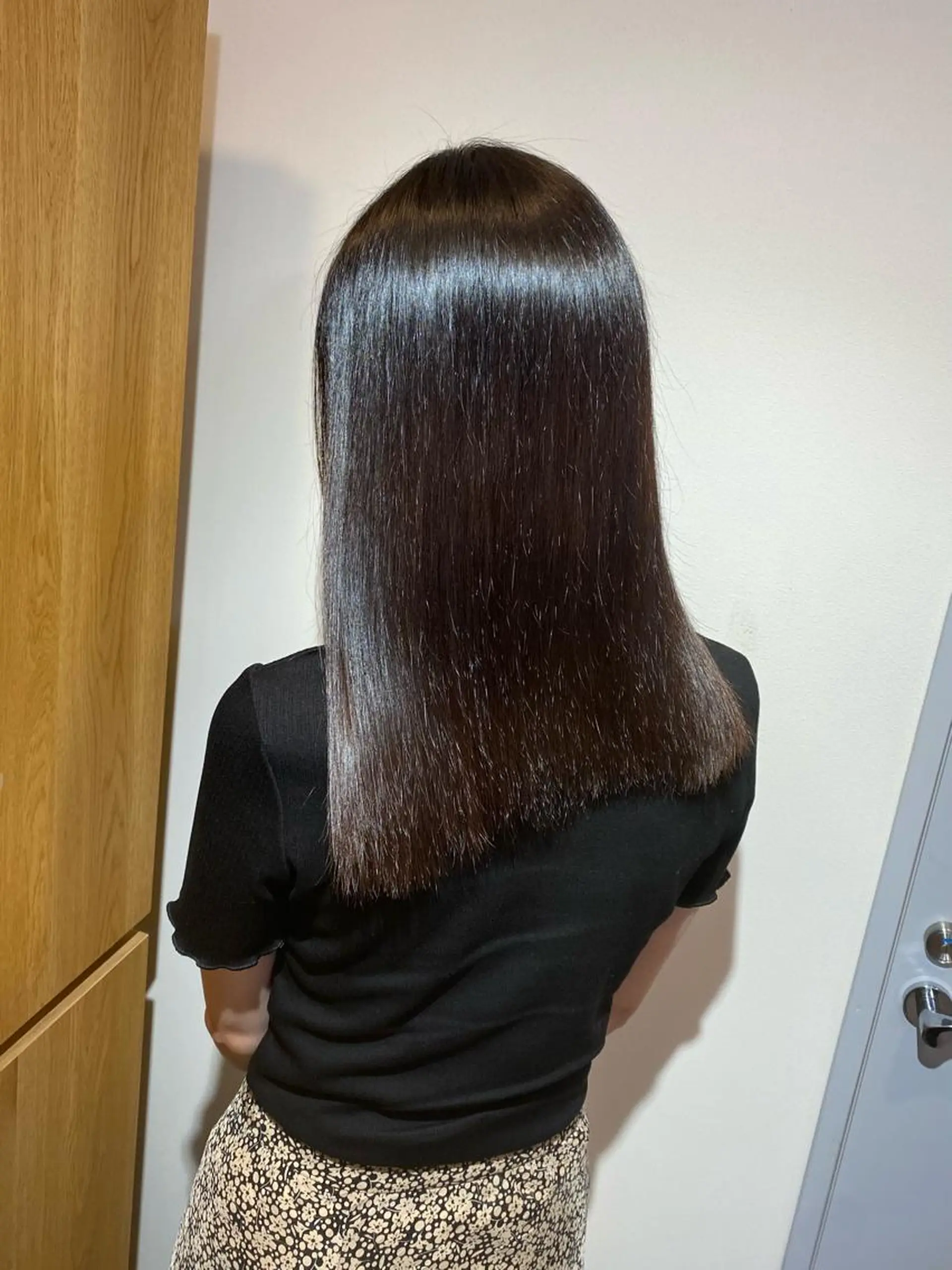 セミロング ボブ ハイライト 髪質改善 ヘアカラー トリートメント 山下 祐輝のヘアスタイル