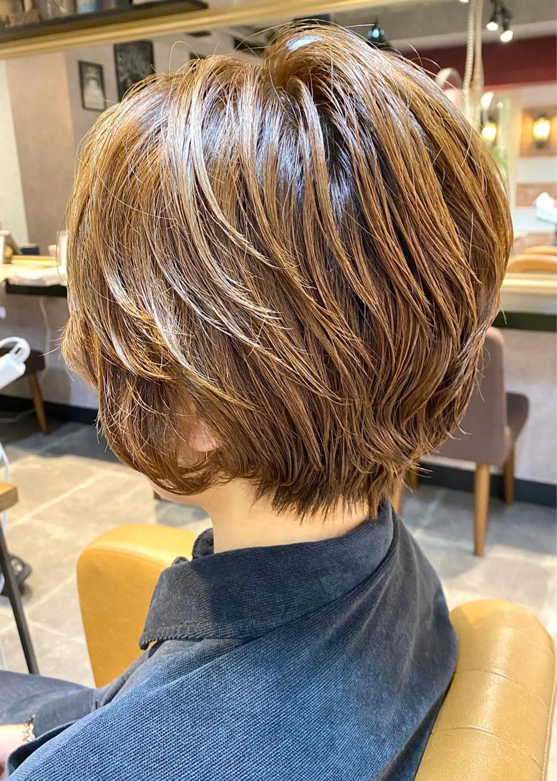 ショート カラー パーマ Lond re Maison.原宿のヘアスタイル