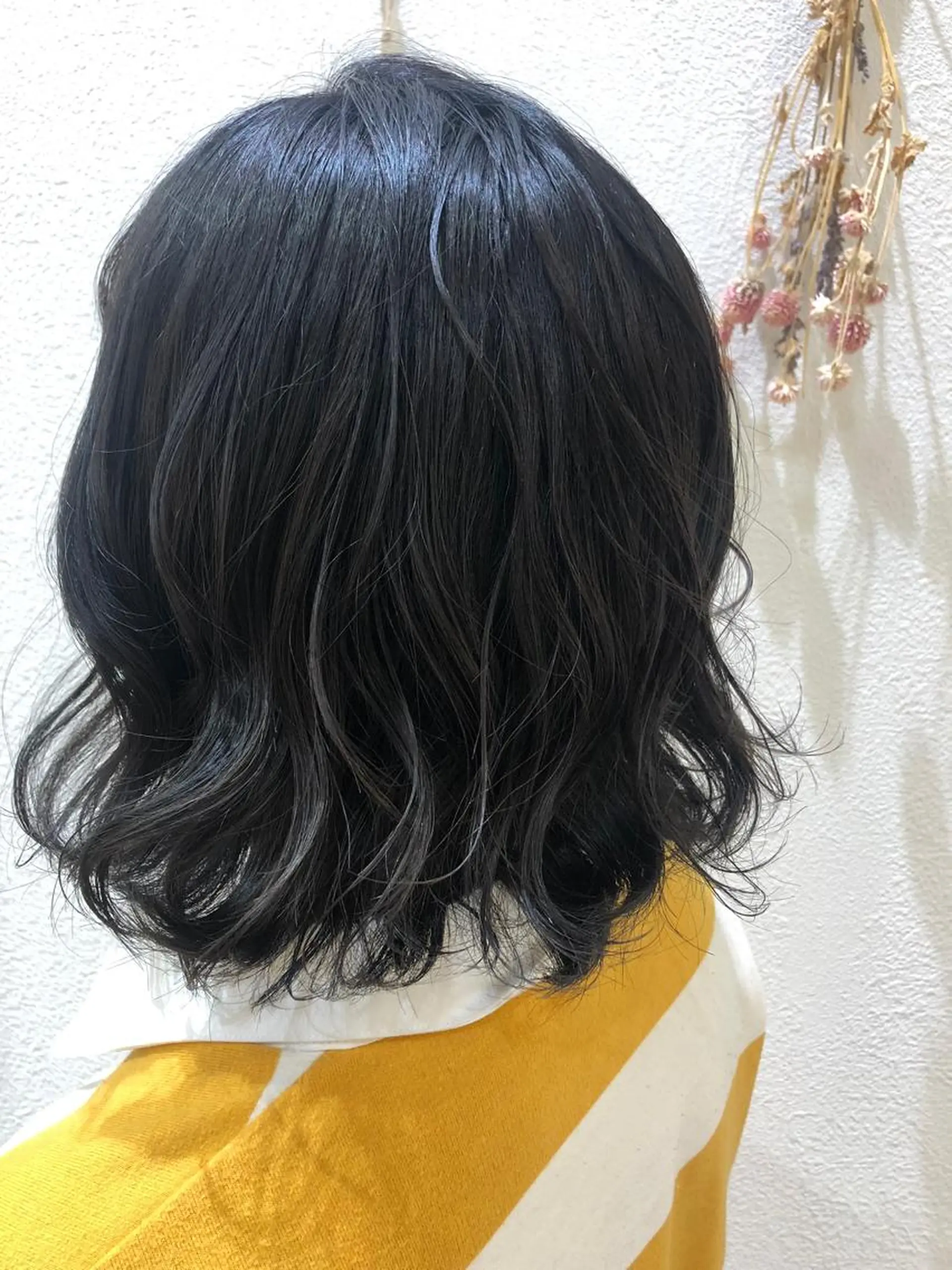 ミディアム カラー エクステ／インナー カラー 礒野朱里のヘアスタイル