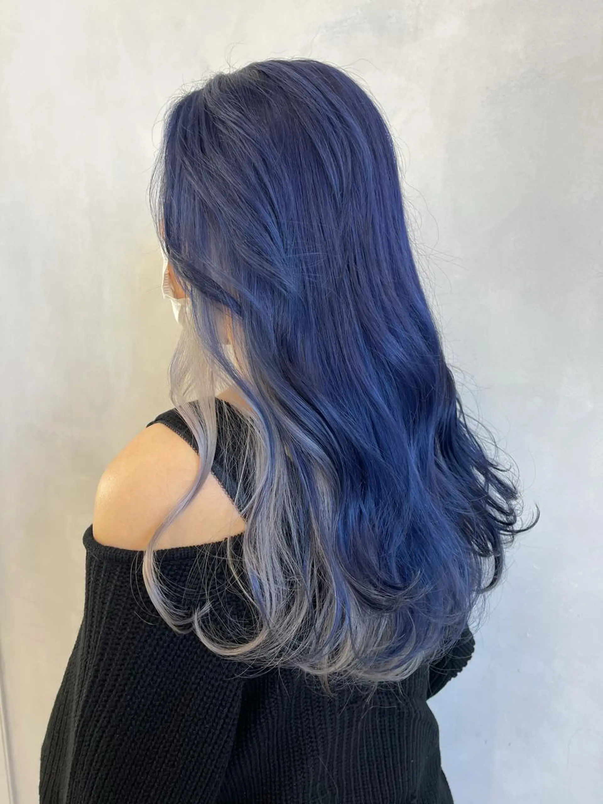 ロング カラー ブリーチ ブルーカラー ケアブリーチ ネイビーカラー 🦋レイヤーカット ミドリカワ🦋のヘアスタイル