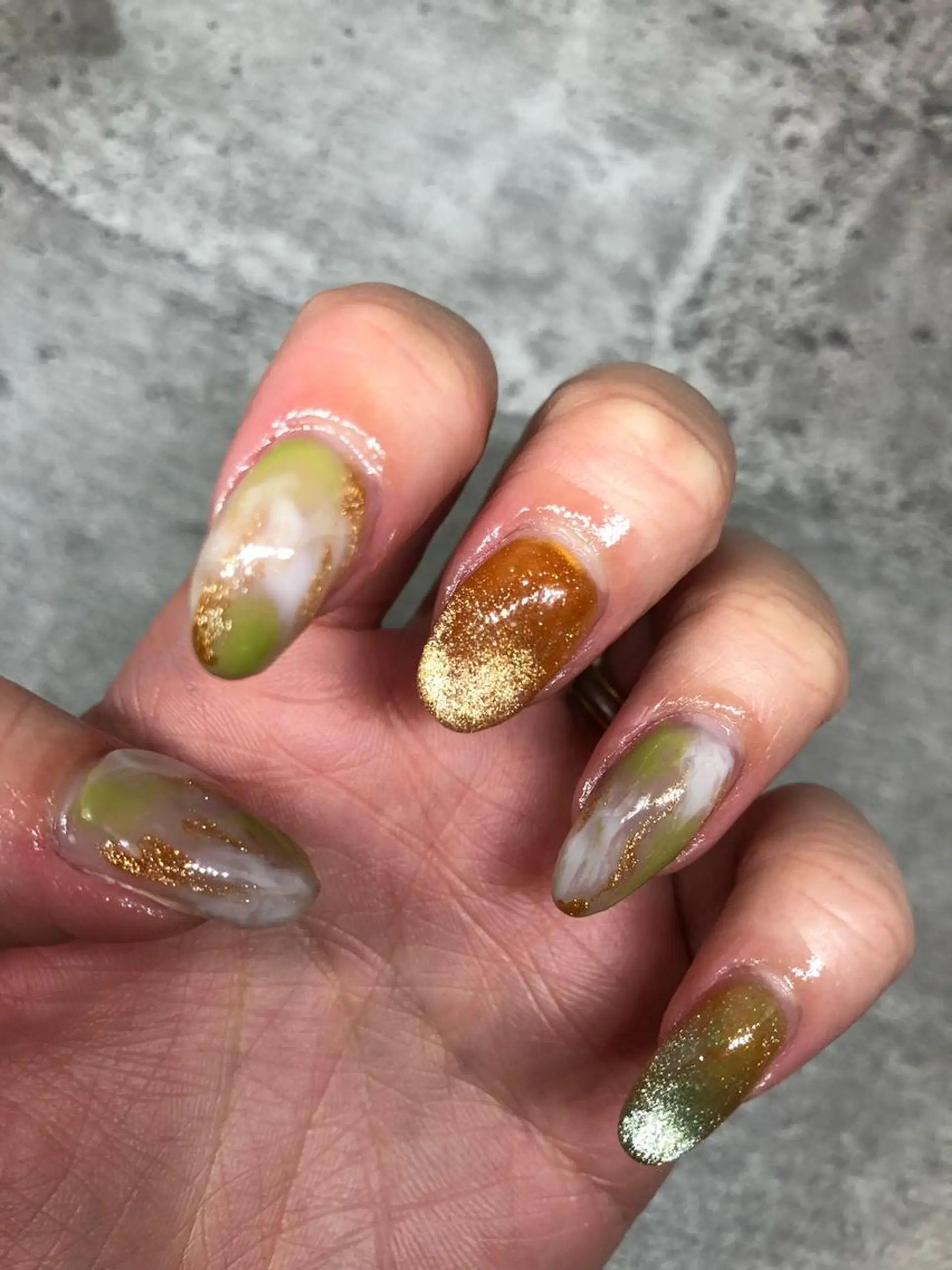 ネイル マグネットネイル ニュアンスネイル 春ネイル 横尾 麻里のネイルデザイン