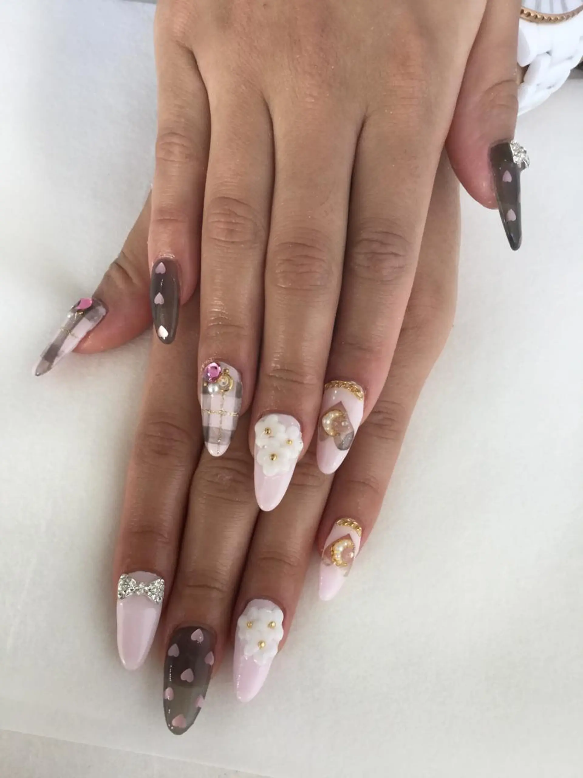 ネイル ハンドネイル 💎🐰 saki. m 🐰💎のネイルデザイン