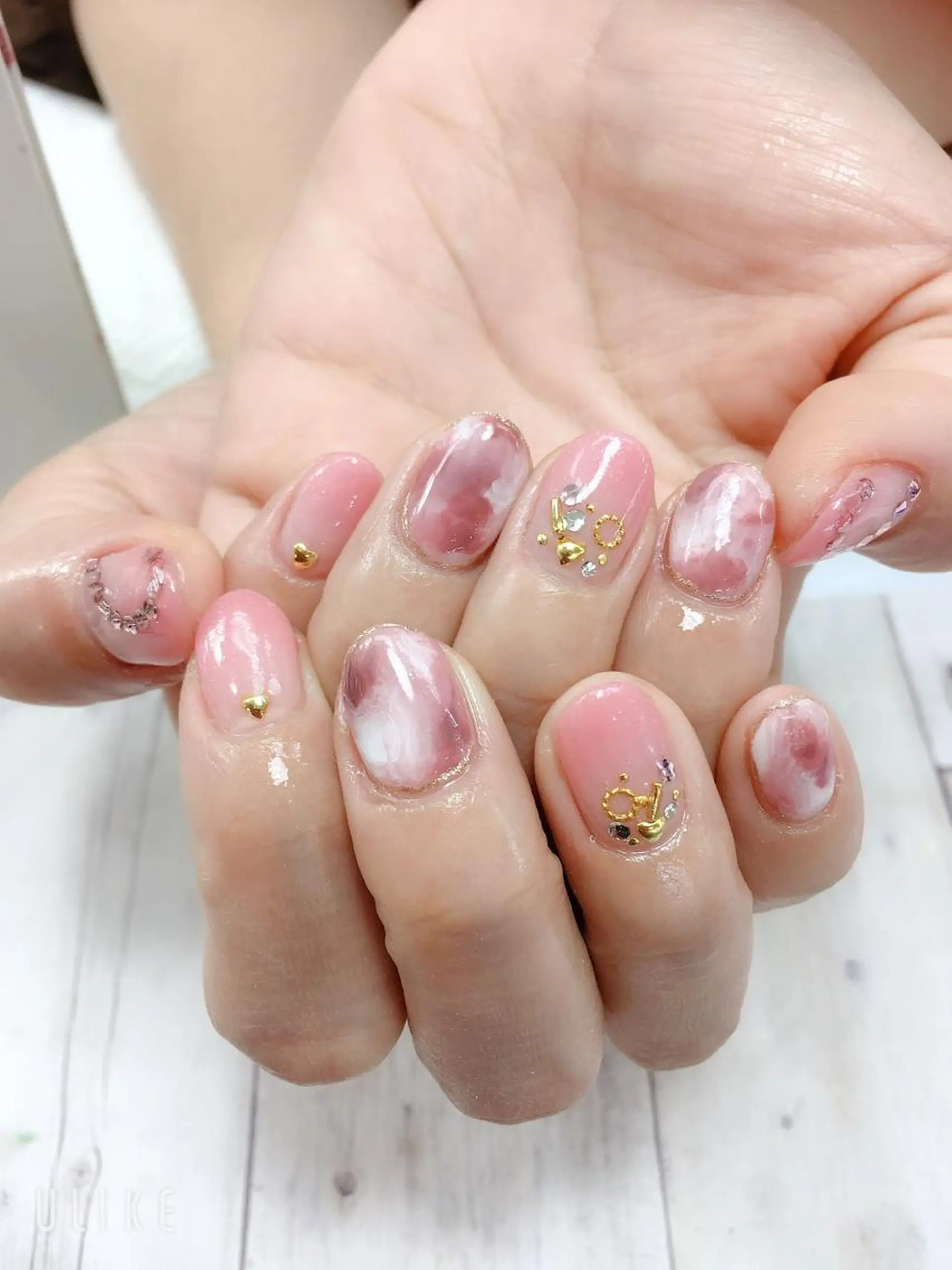 ネイル ハンドネイル ネイルサロンTiara所属・戸倉 千秋のネイルデザイン