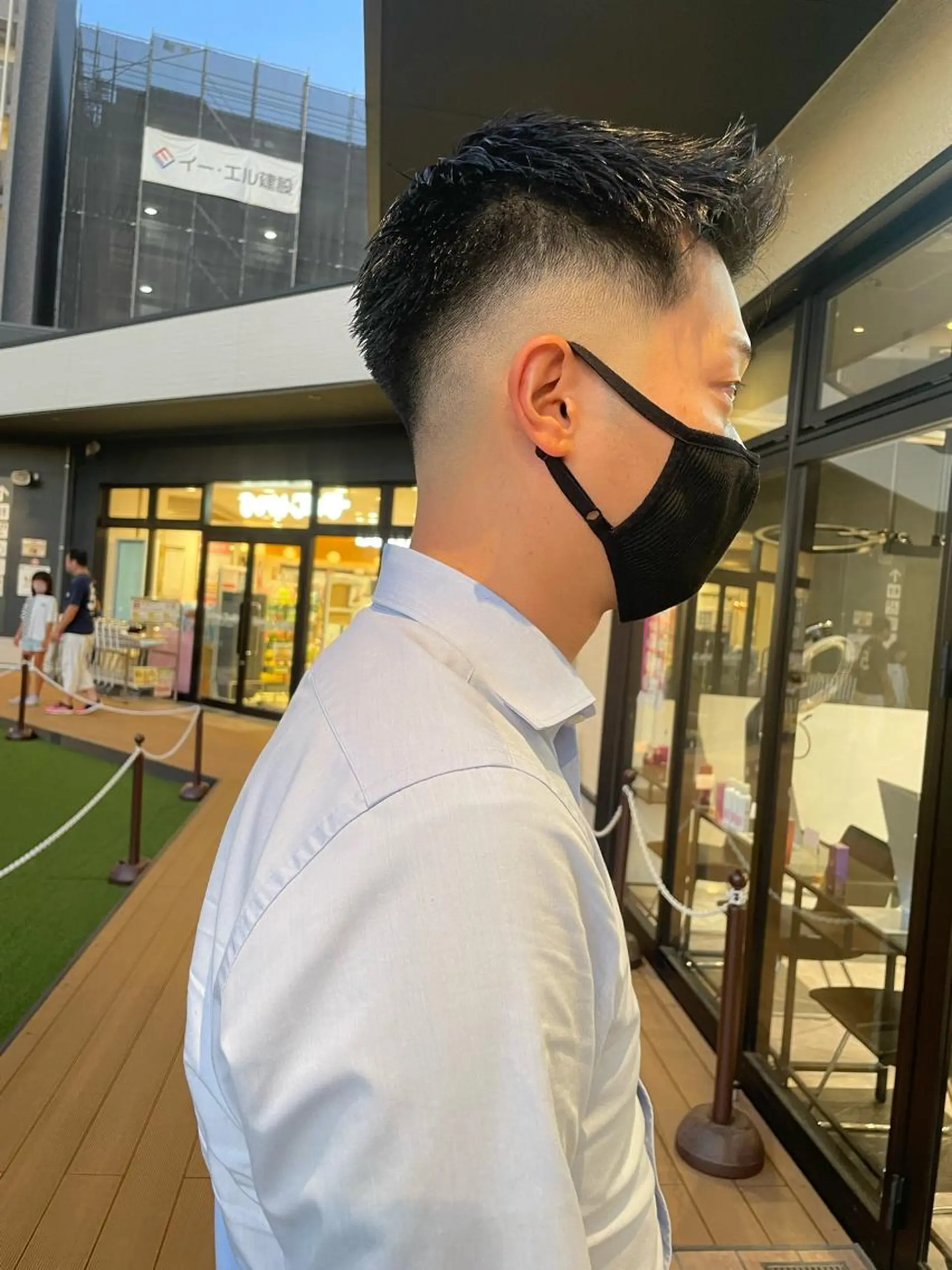 ショート メンズ フェードカット スキンフェード カット メンズヘア特化 崎田 成人のヘアスタイル