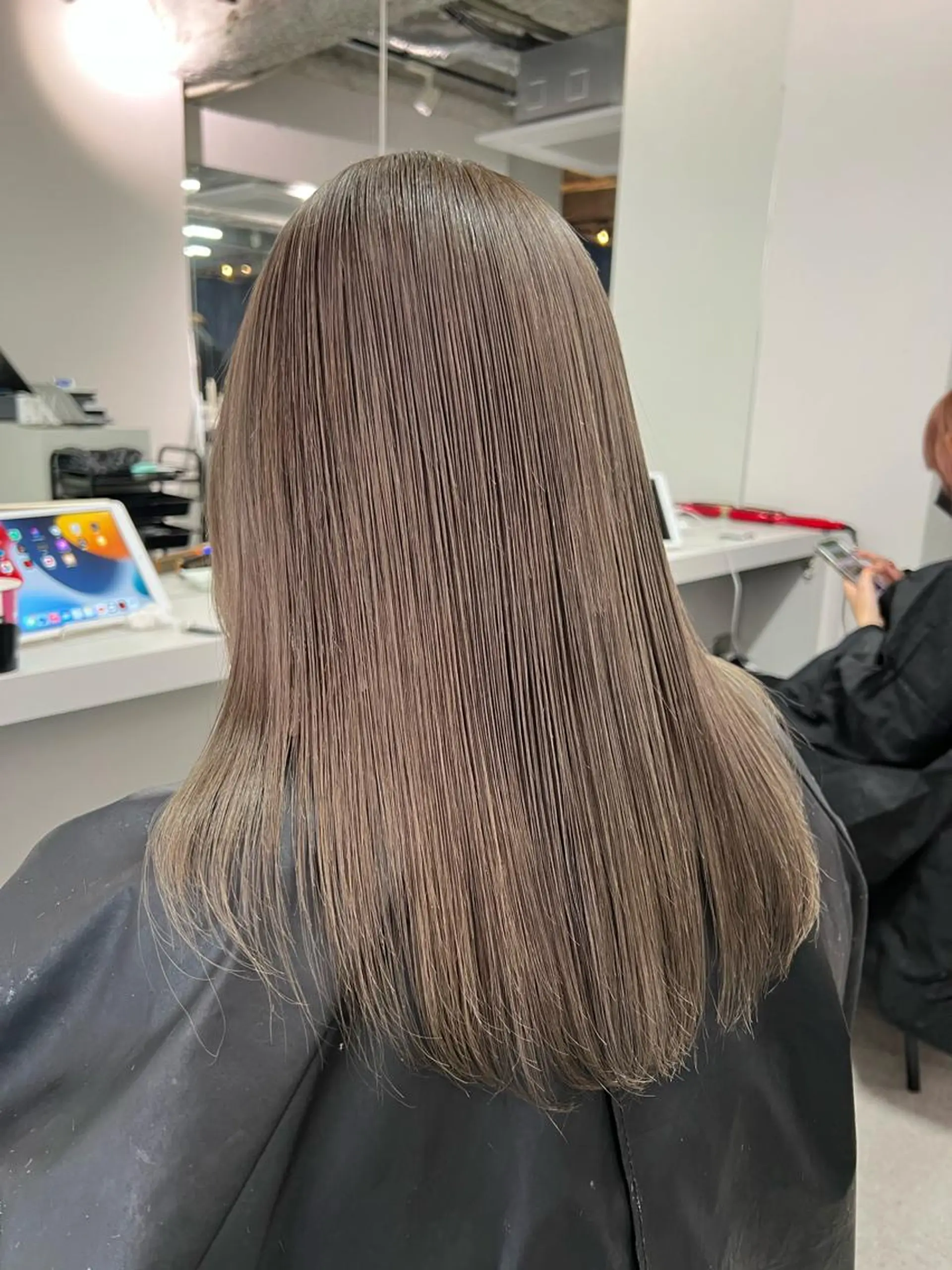 ミディアム カラー ヘアカラー ハイトーン&髪質改善 ＆韓国エクステ🤎のヘアスタイル