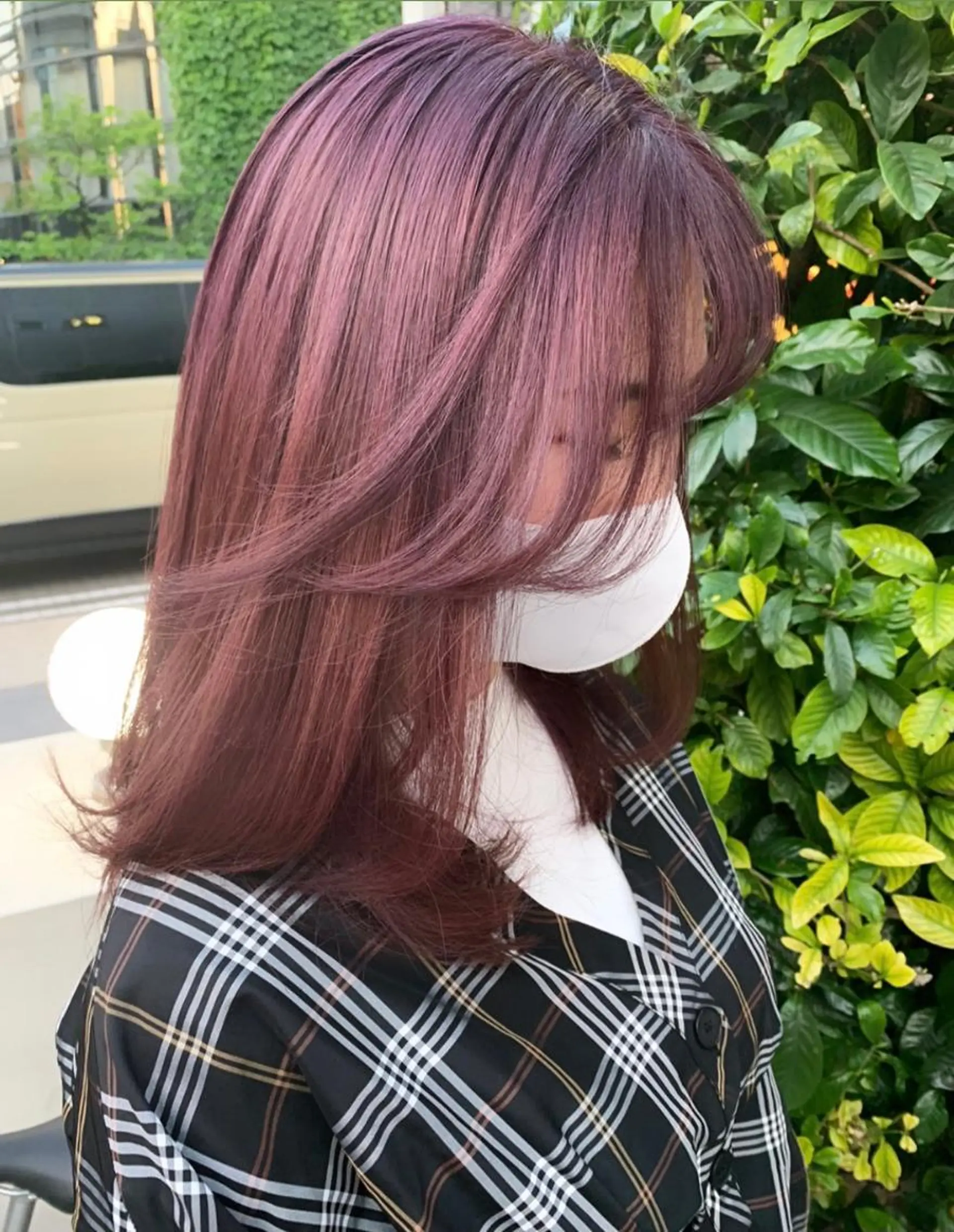 セミロング 小顔カット カット ヘアカラー トリートメント 淡いハイトーンカラー レイヤーカットゆうかのヘアスタイル