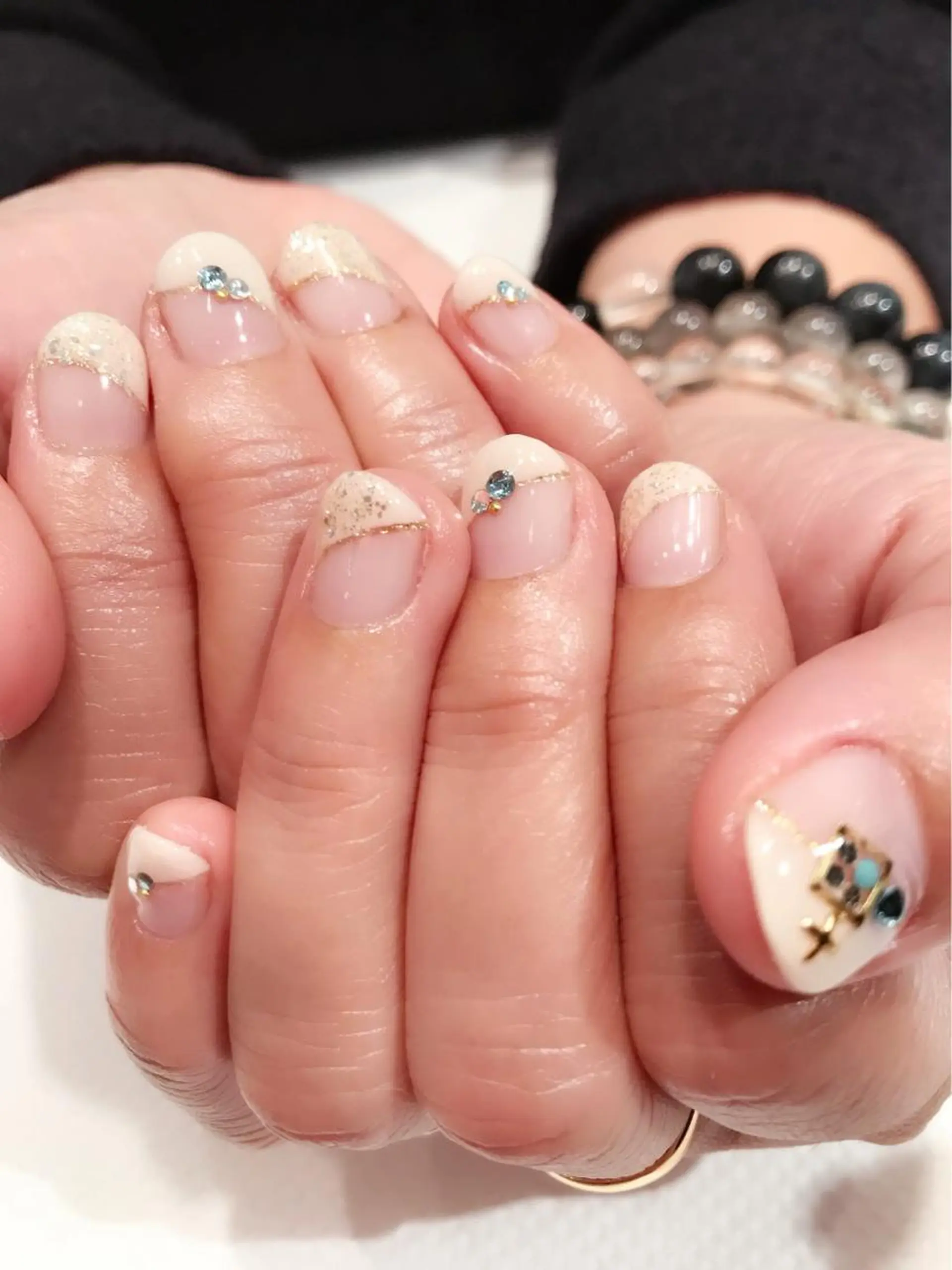 ネイル フレンチネイル 斜めフレンチ a yakaのネイルデザイン