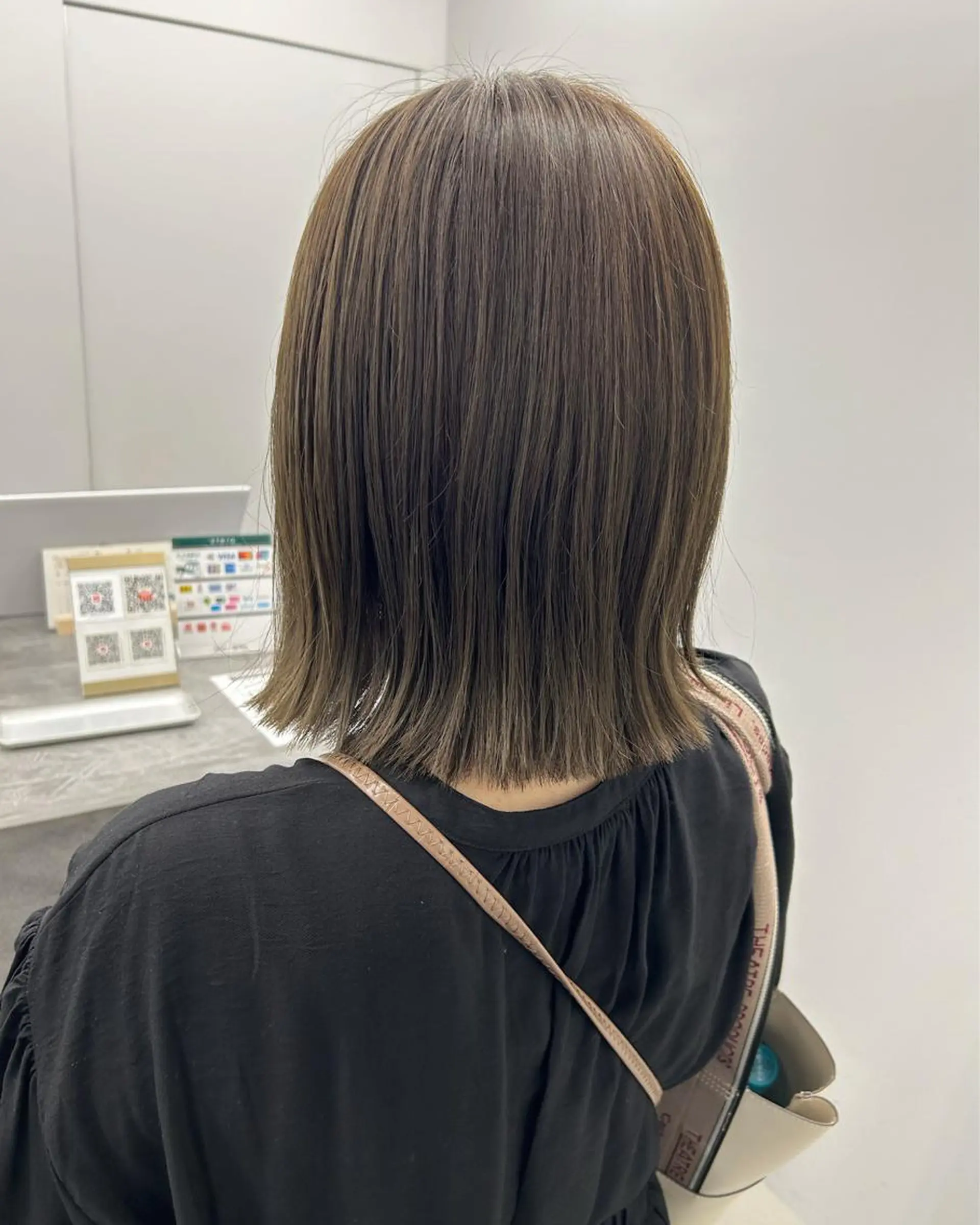 ミディアム カラー カット ヘアカラー トリートメント HANA ROCCO3rdのヘアスタイル