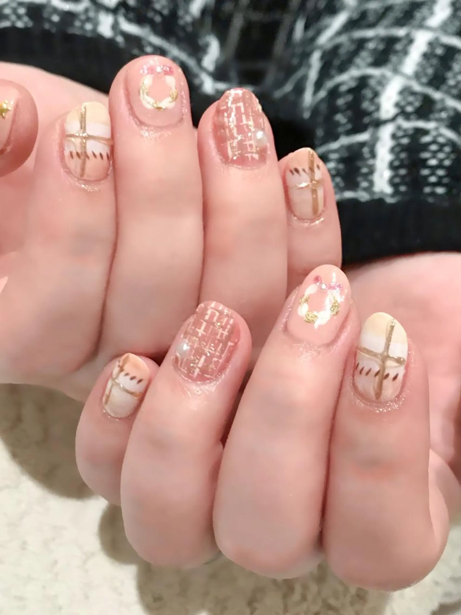 ネイル アートネイル ガーリー ピーコックネイル ツイードネイル 冬ネイル Nyanco Nailのネイルデザイン