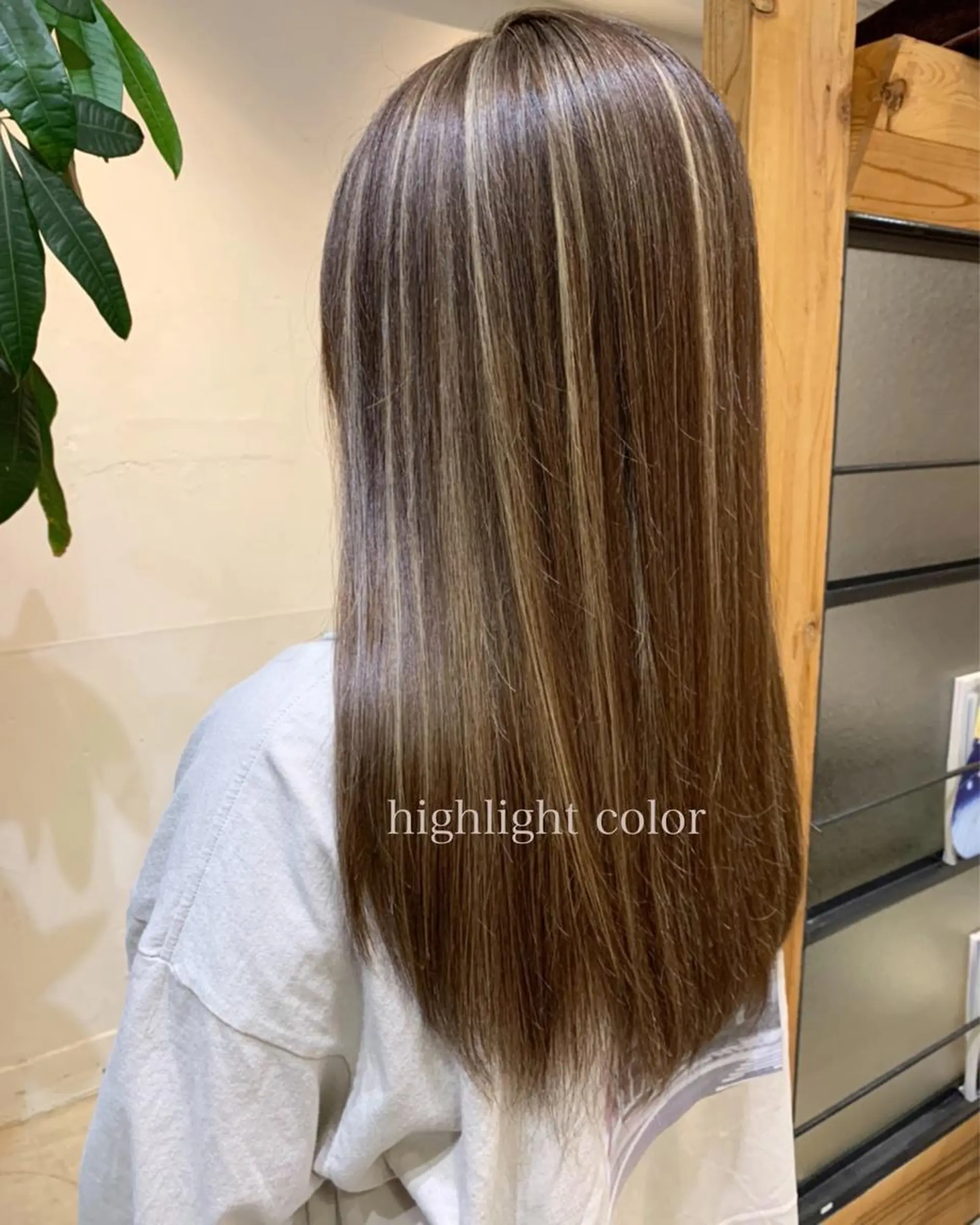 セミロング ハイライト PARIS hair salon所属・秋葉原　柏木絢汰 ✨当日予約okのヘアスタイル