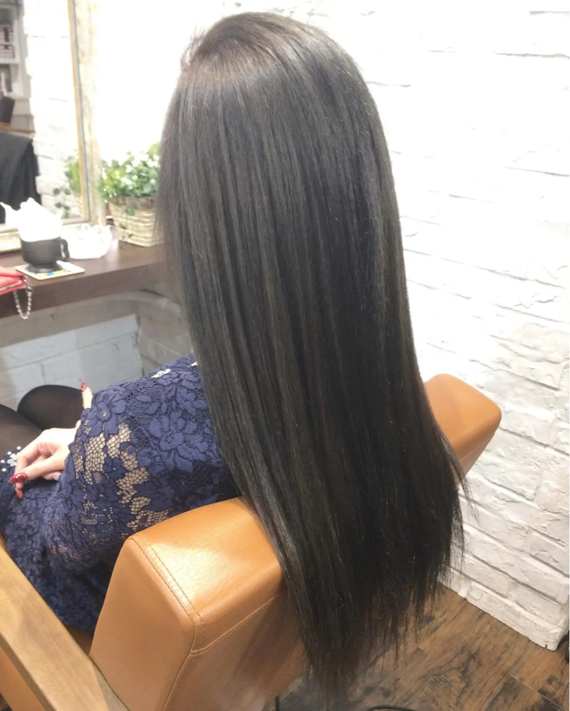 ロング カラー パーマ ヘアアレンジ アッシュ オリーブアッシュ 新宿.全国4位美髪師 taka髪質改善のヘアスタイル