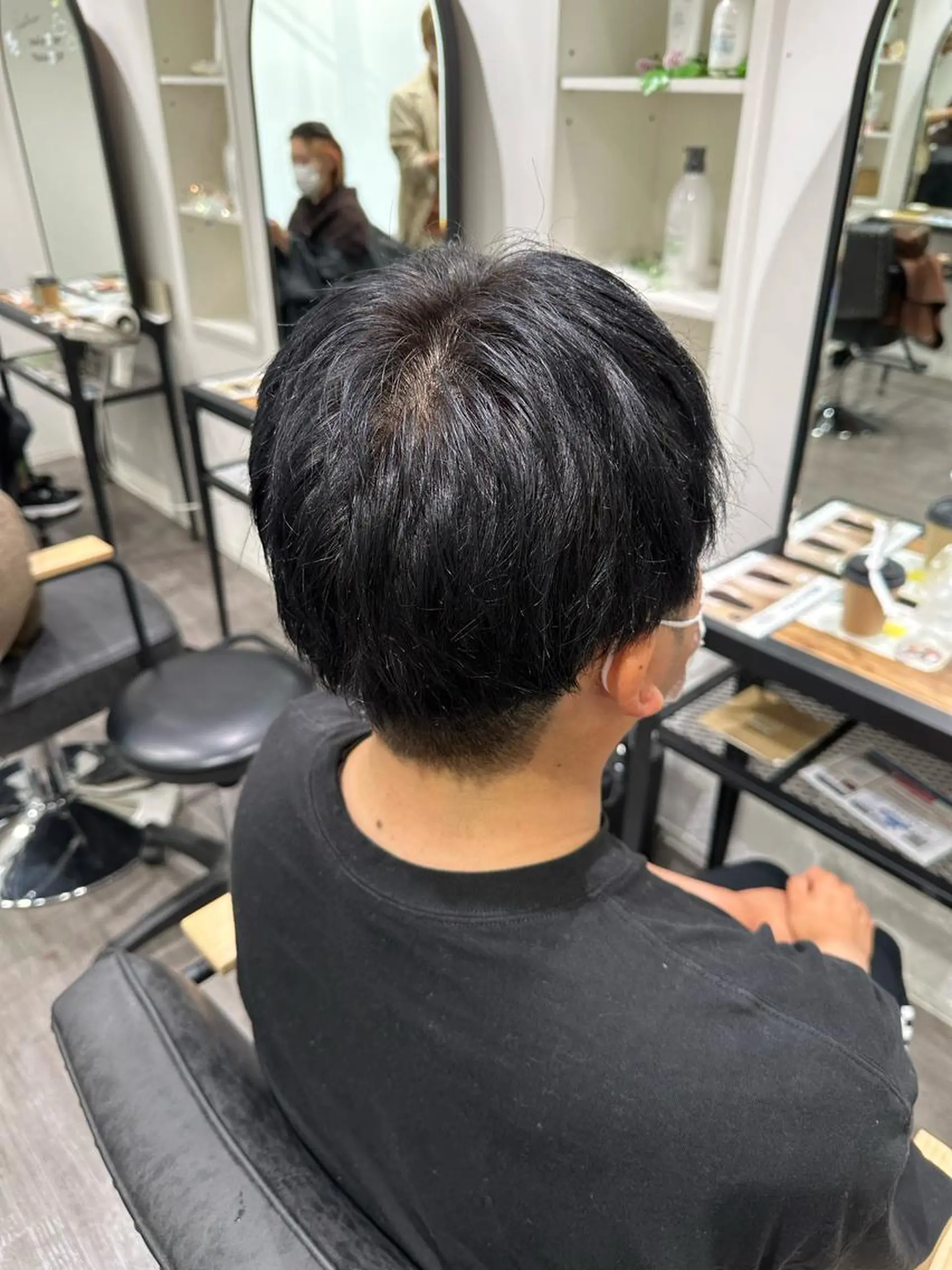 ショート カラー 黒髪 ブルーカラー ブルーブラック カット ヘアカラー トリートメント 艶髪レイヤー上田 紗也🇰🇷💗のヘアスタイル