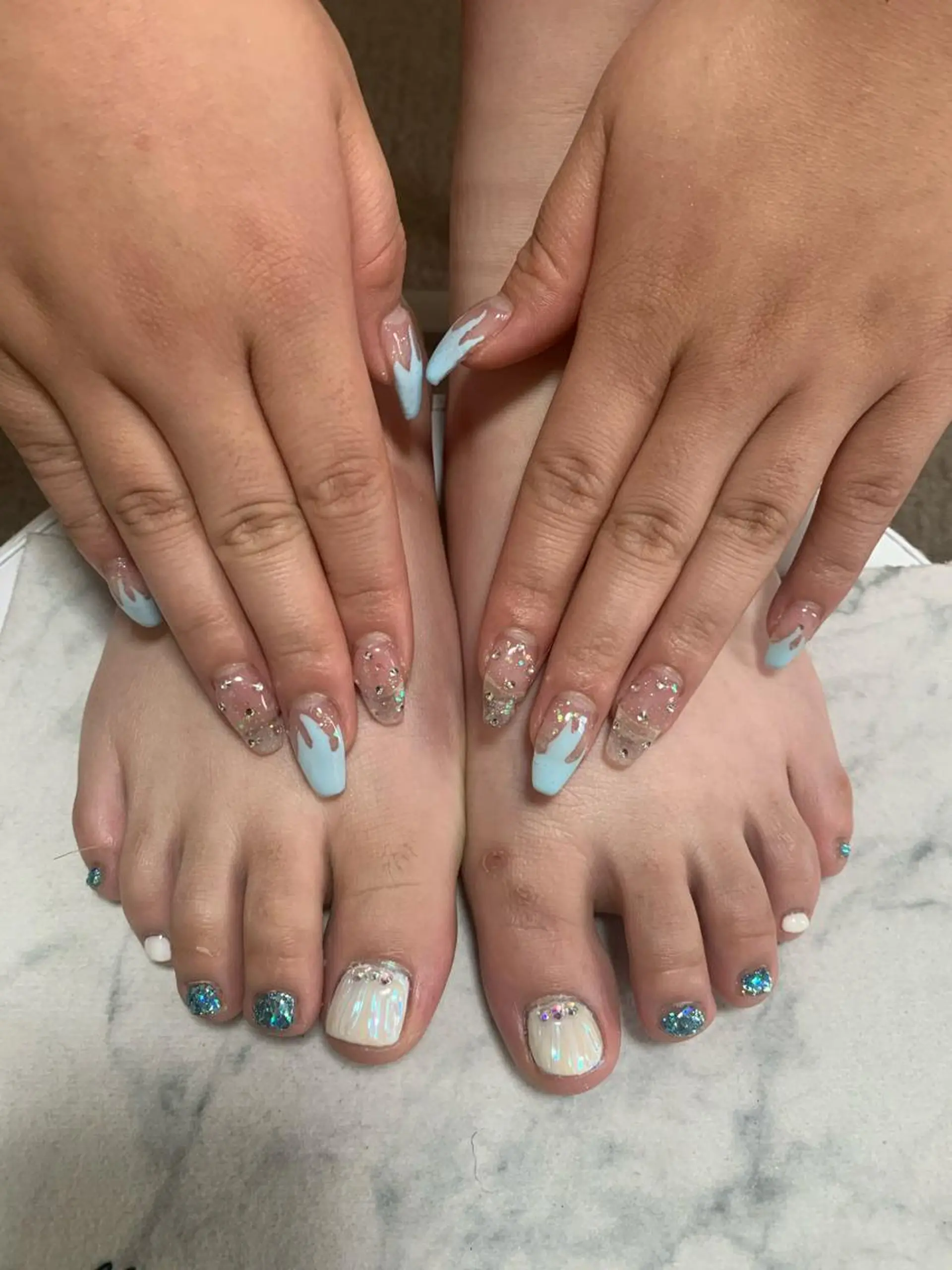 ネイル フットネイル 🌙🫧CHARME (RUKA)🦋🫧のネイルデザイン