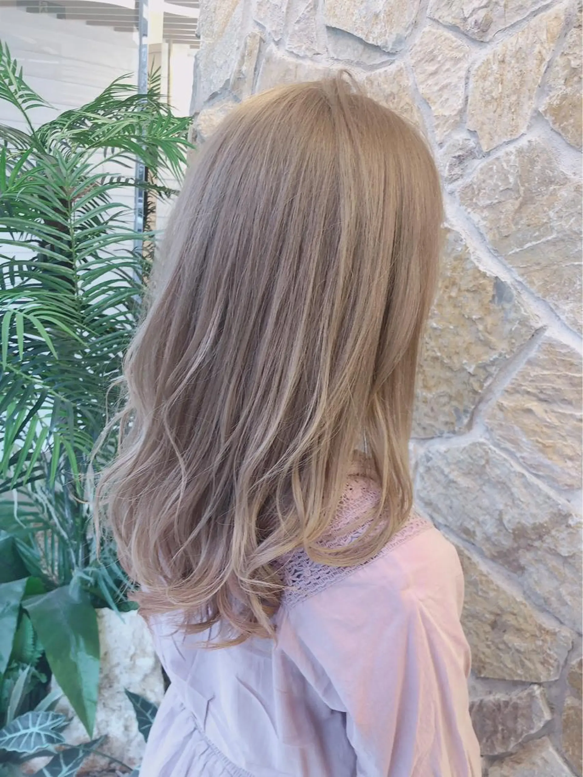 カラー オーロ 中島のヘアスタイル