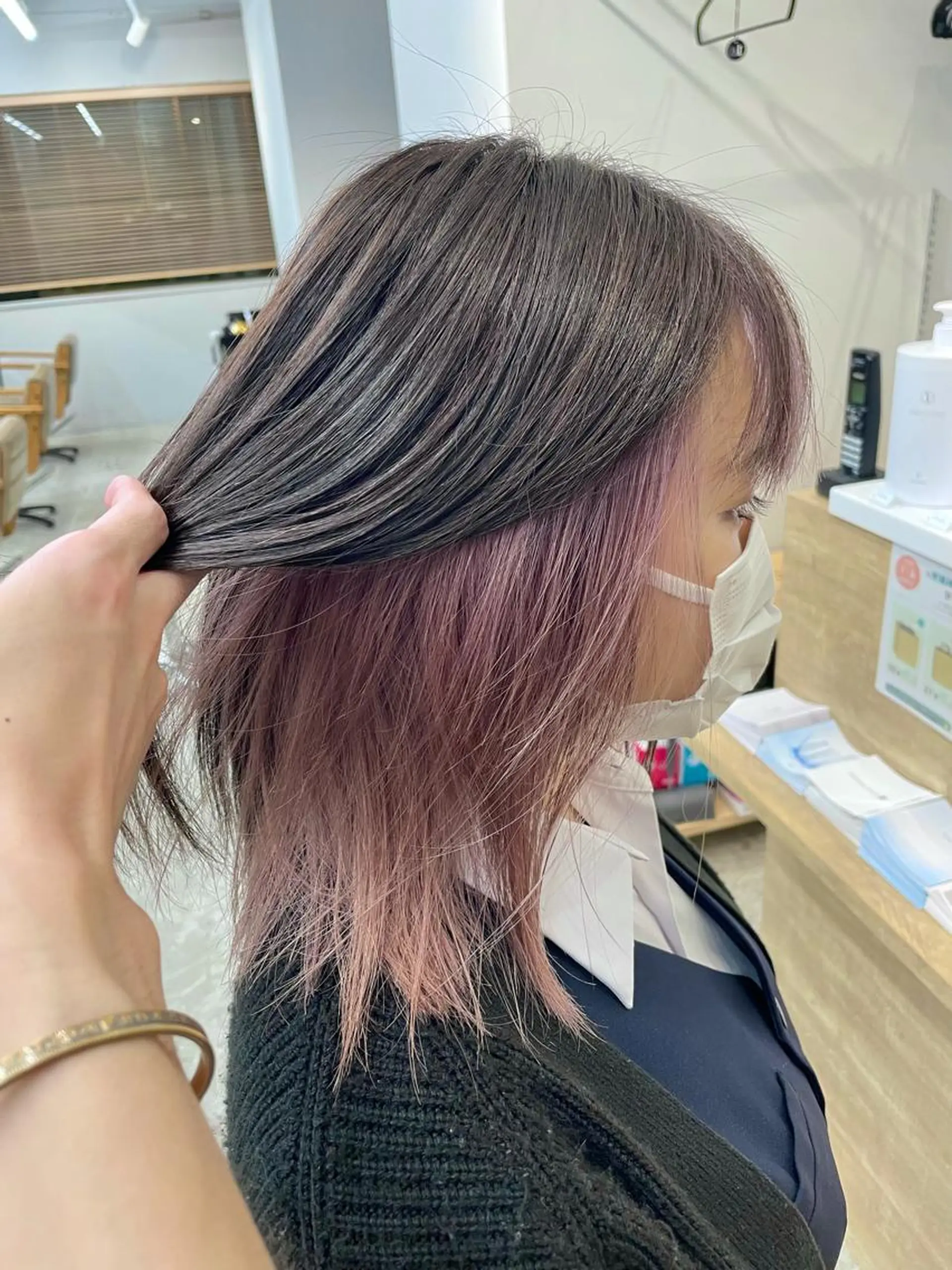 ミディアム SAEKI【ior 】北千住店ブリーチのヘアスタイル