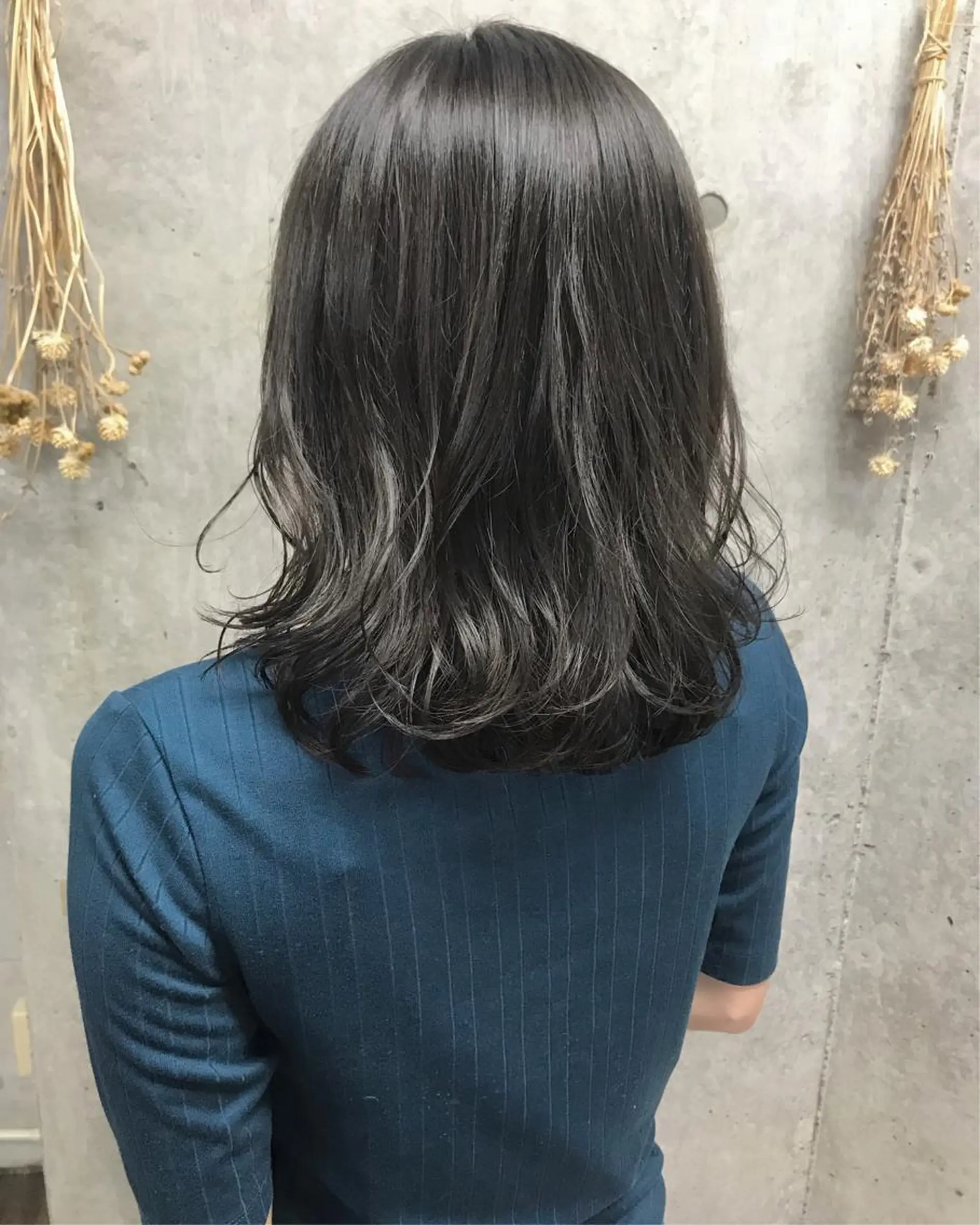 セミロング カラー ヘアアレンジ アッシュ ブリーチ イルミナカラー ブリーチなしカラー clan所属・Satsuki ✂︎♡のヘアスタイル