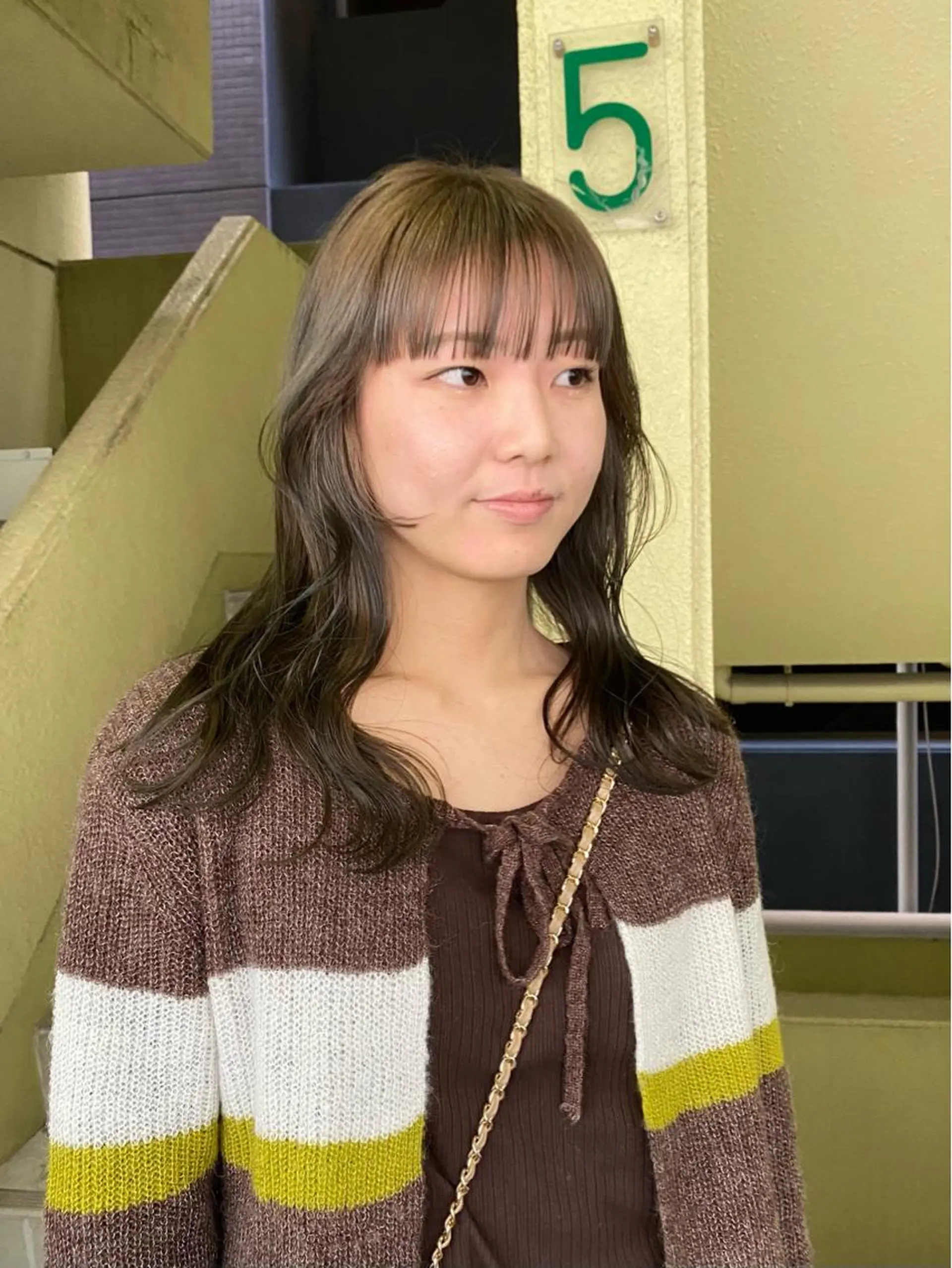 ロング カラー ブリーチ グレージュ オリーブカラー オリーブグレージュ オリーブグレー カット ヘアカラー トリートメント レイヤーカット/栄/ 顔周り/キトウモエノのヘアスタイル