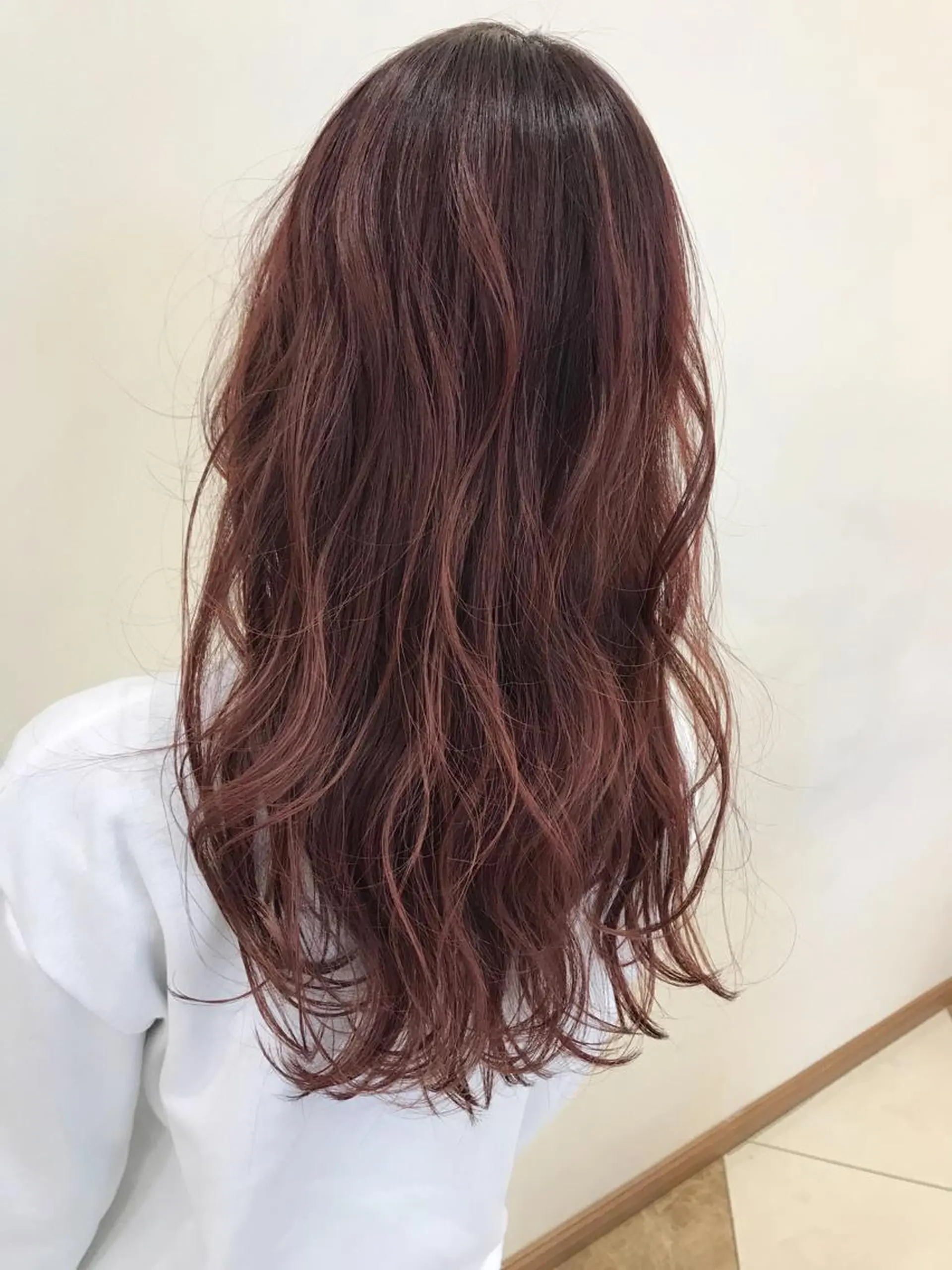 ロング カラー ベージュカラー ブリーチ ピンクカラー ピンクベージュ ヘアカラー 透明感カラー ボブ ミディアム 齊木勇人のヘアスタイル