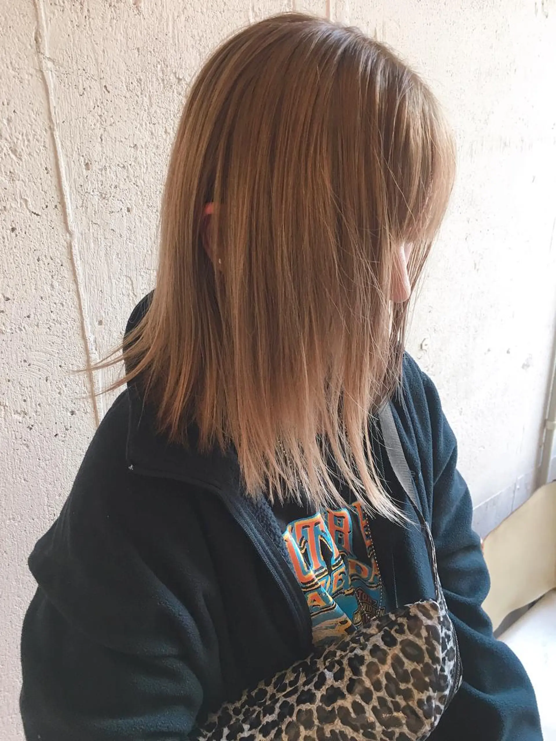 ミディアム カラー ベージュカラー ミルクティーベージュ 外国人風カラー Fuuu《フゥ》所属・シノザキ シンゴのヘアスタイル